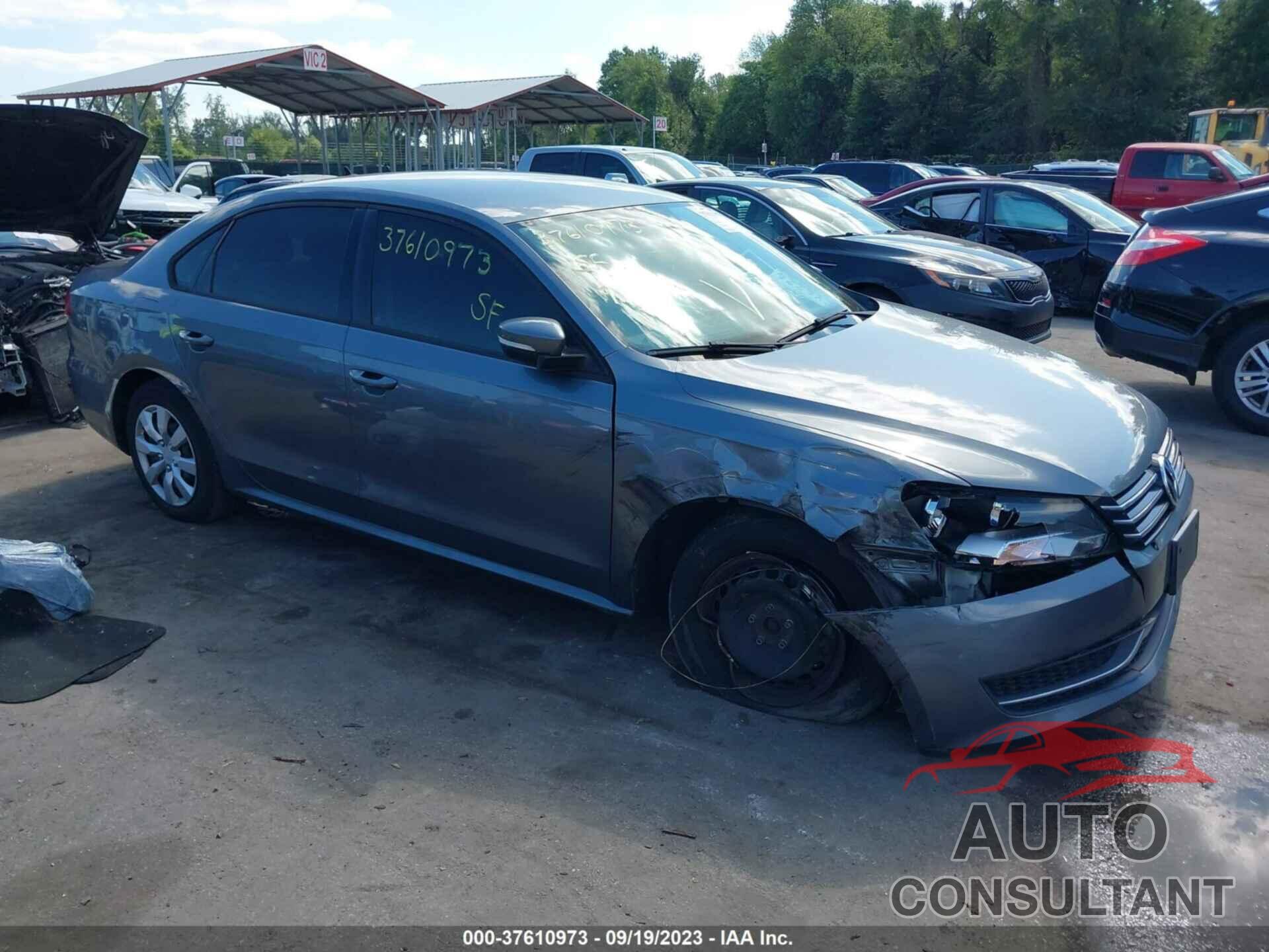 VOLKSWAGEN PASSAT 2015 - 1VWAT7A30FC005507