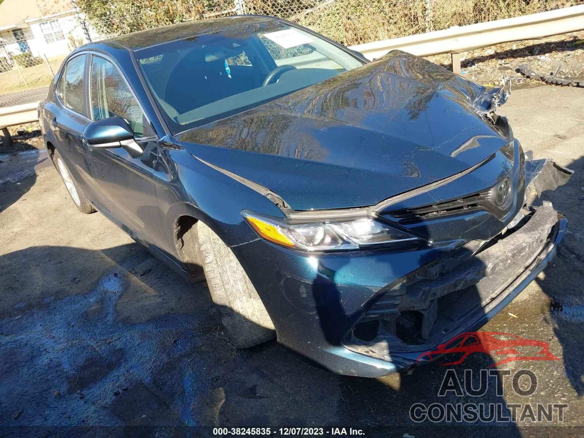 TOYOTA CAMRY 2018 - 4T1B11HK7JU605348