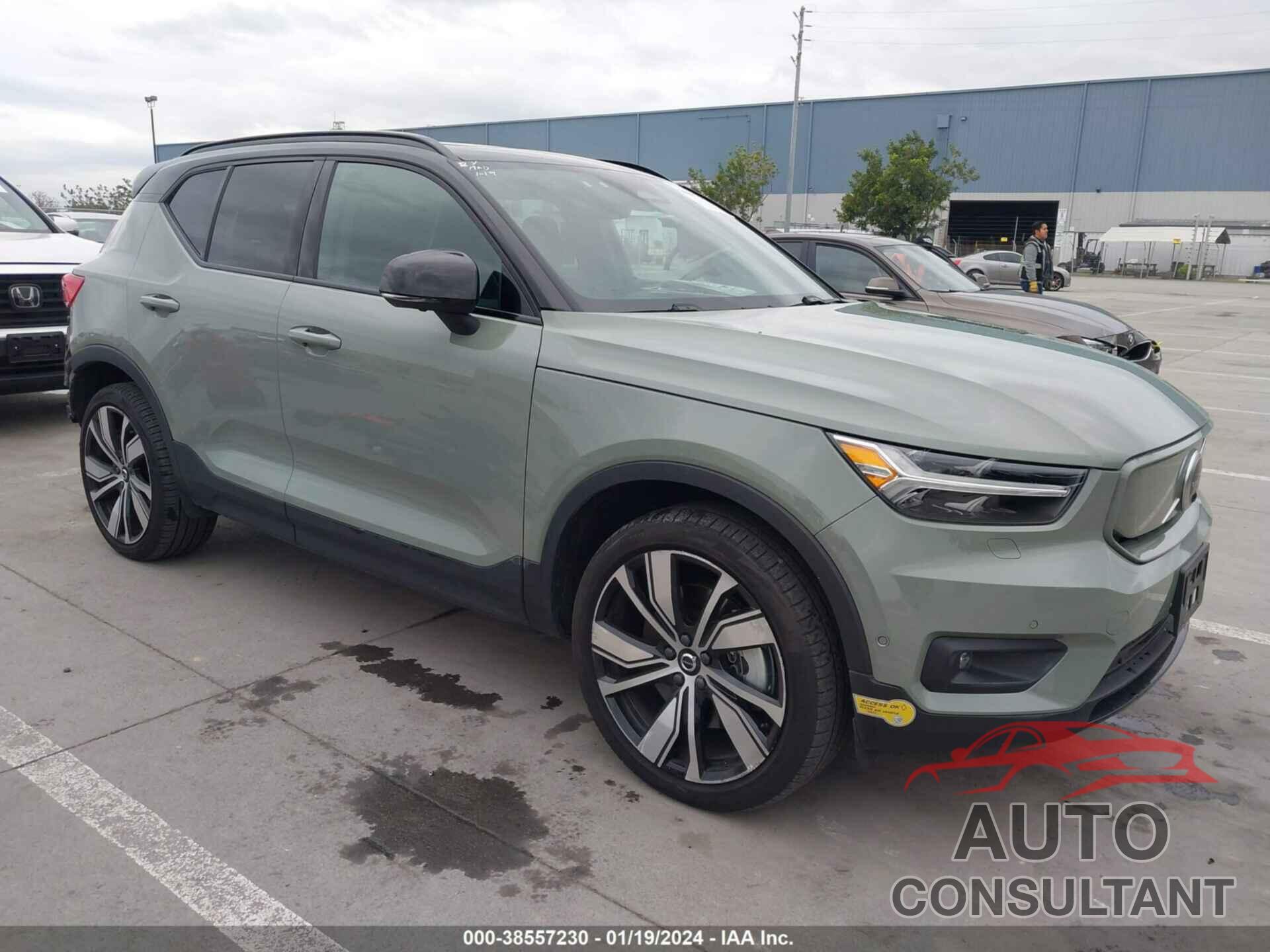 VOLVO XC40 RECHARGE PURE ELECTRIC 2022 - YV4ED3UR9N2718305
