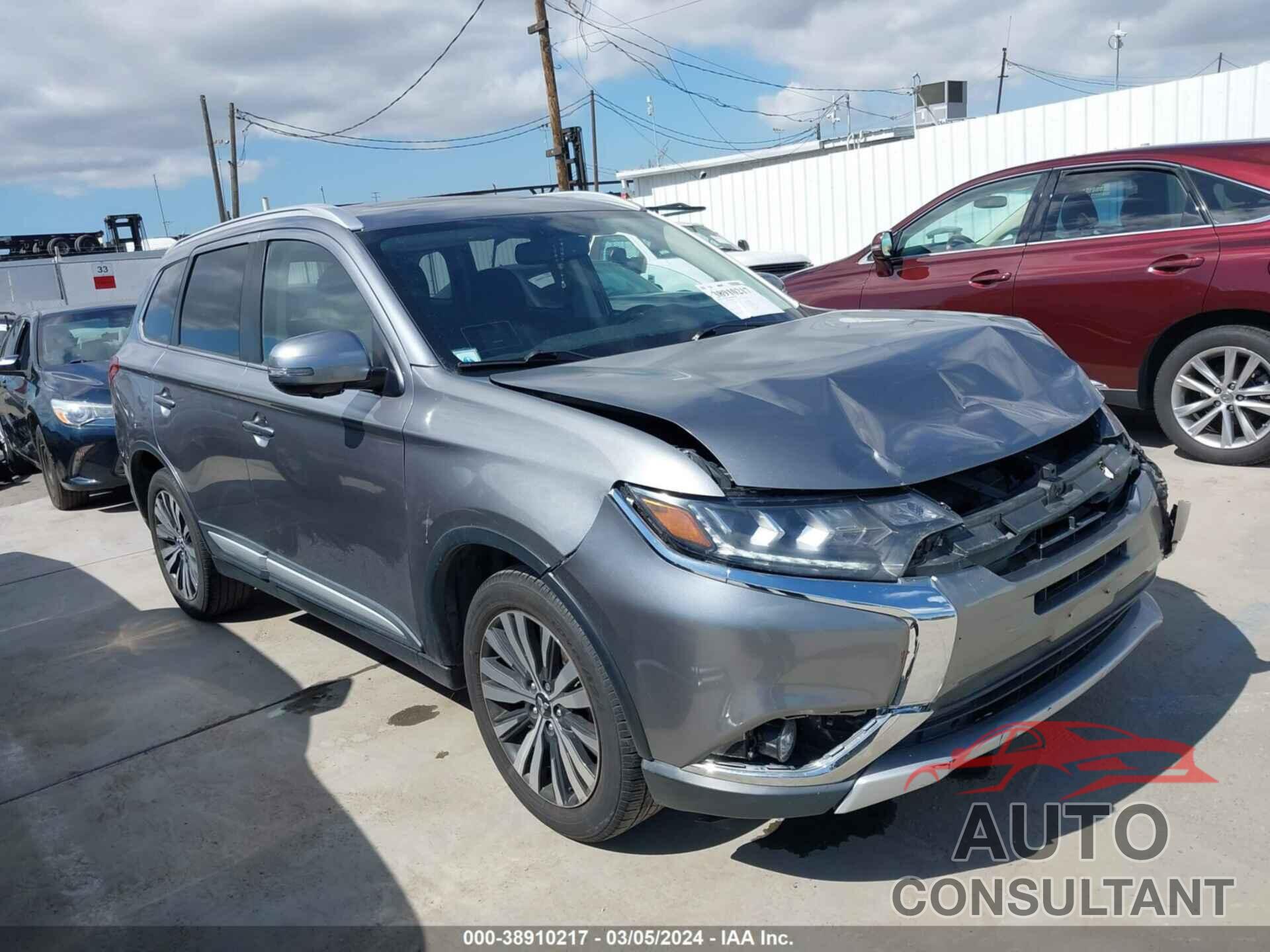 MITSUBISHI OUTLANDER 2019 - JA4AD3A34KZ055028