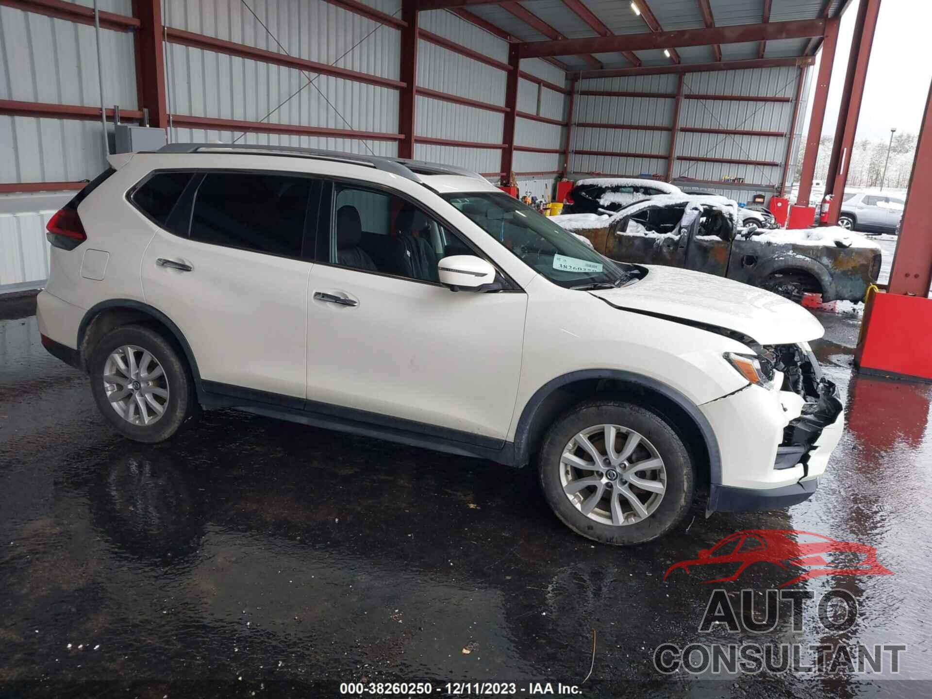 NISSAN ROGUE 2018 - JN8AT2MV4JW306960