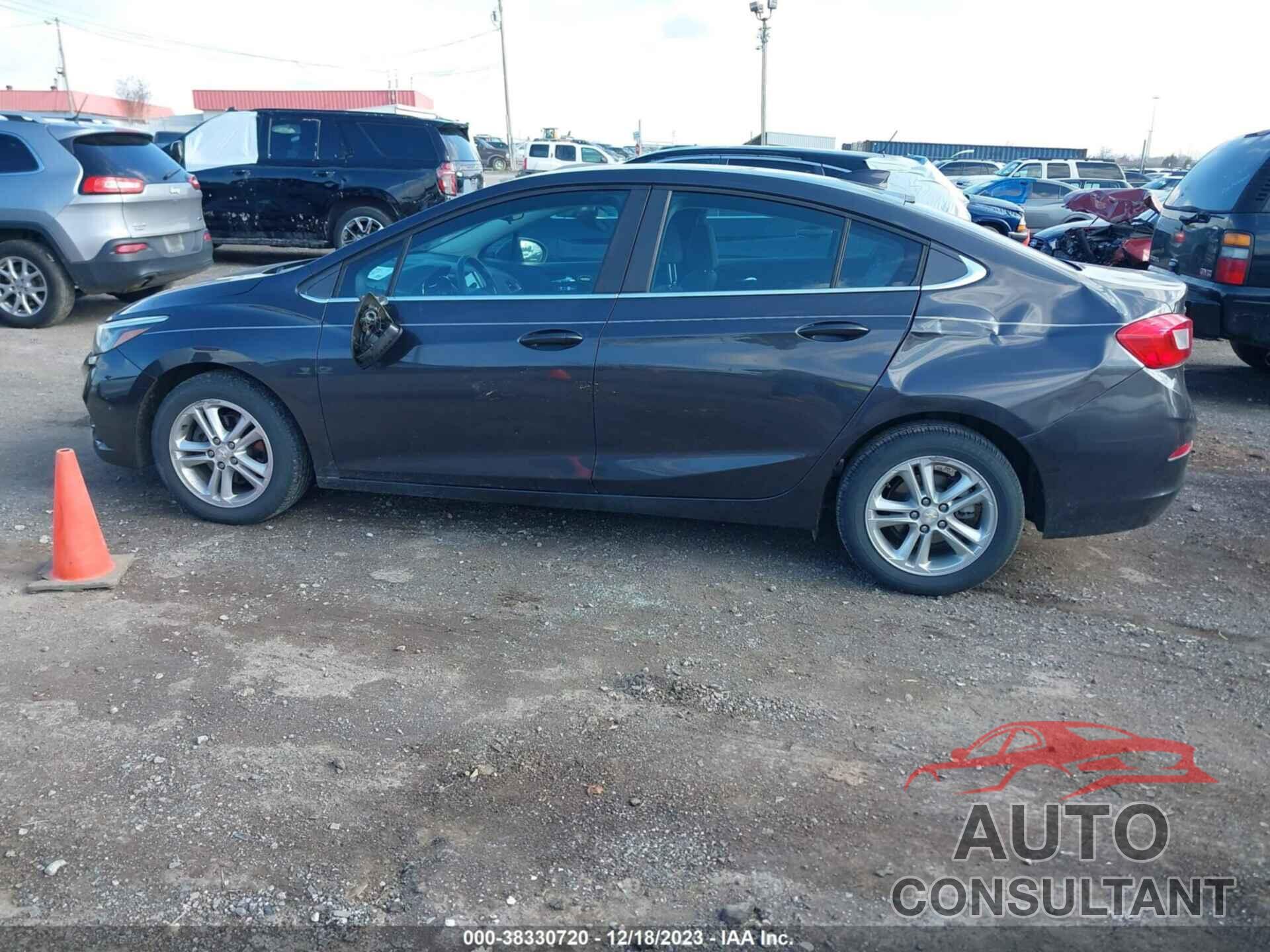 CHEVROLET CRUZE 2017 - 1G1BE5SM8H7166026