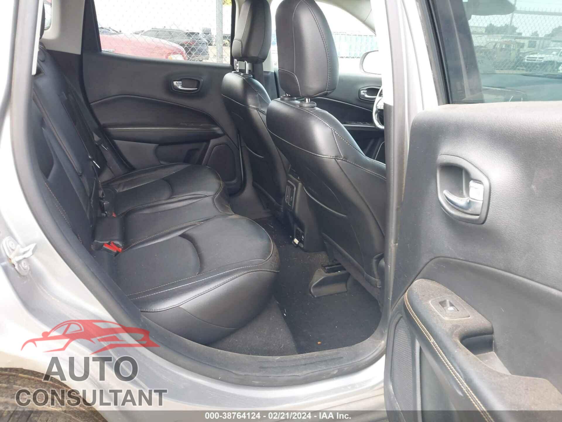 JEEP COMPASS 2020 - 3C4NJDCB5LT193700