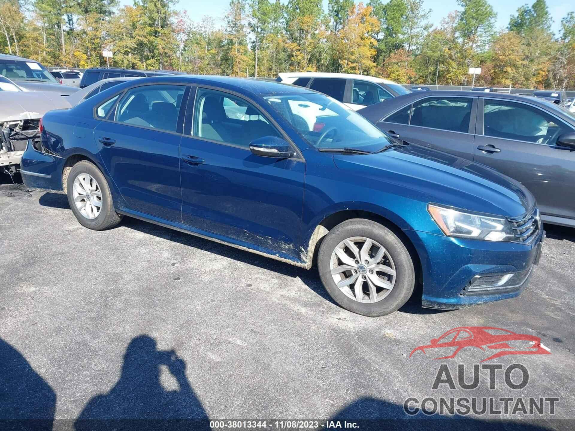 VOLKSWAGEN PASSAT 2018 - 1VWAA7A36JC024898