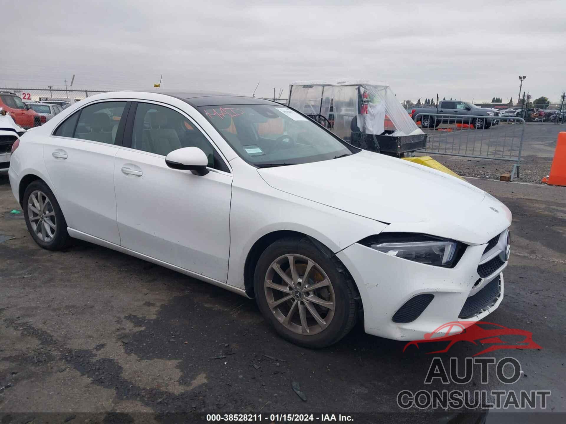 MERCEDES-BENZ A 220 2019 - WDD3G4EB2KW025305