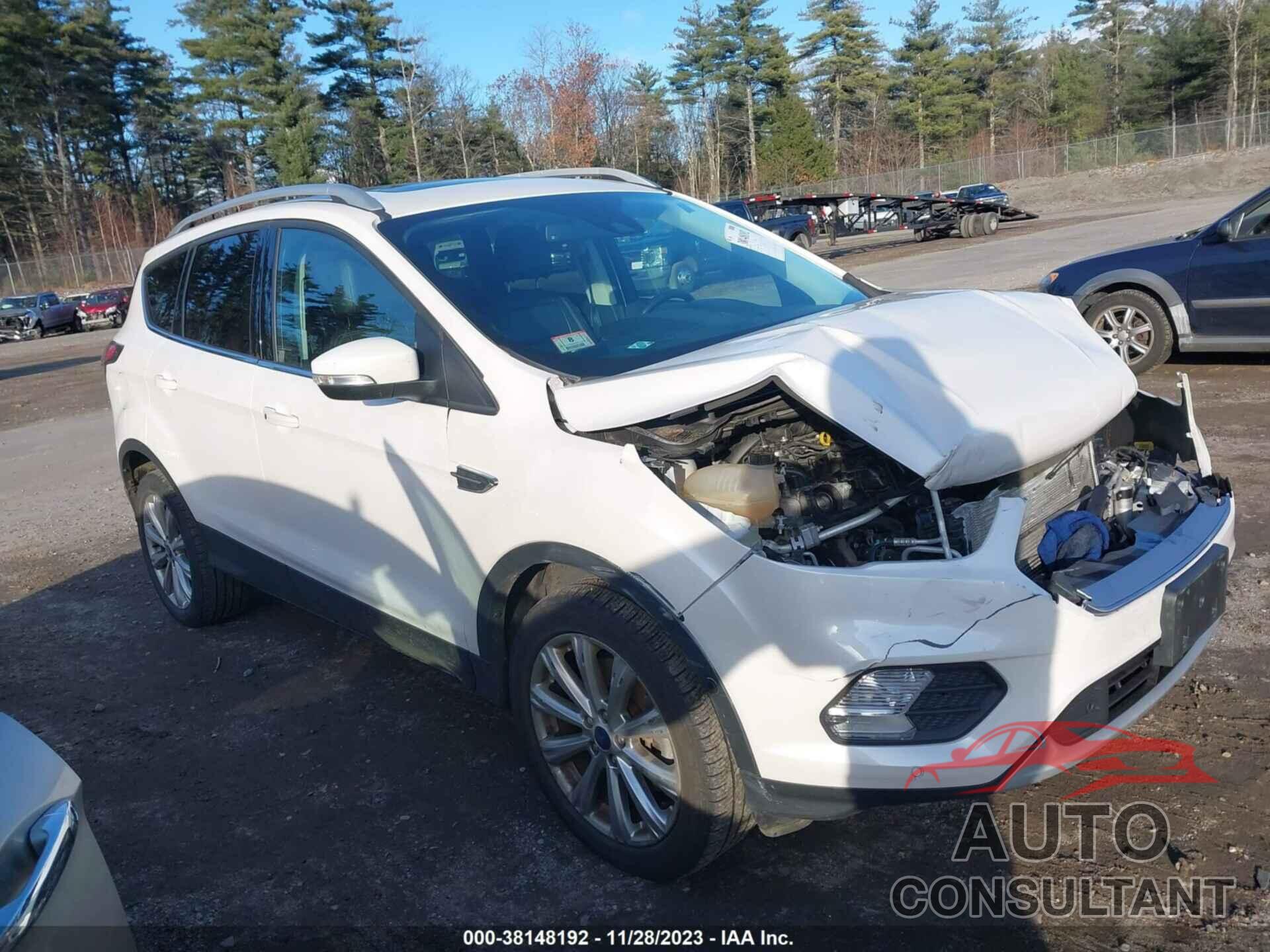 FORD ESCAPE 2017 - 1FMCU9J96HUA56558