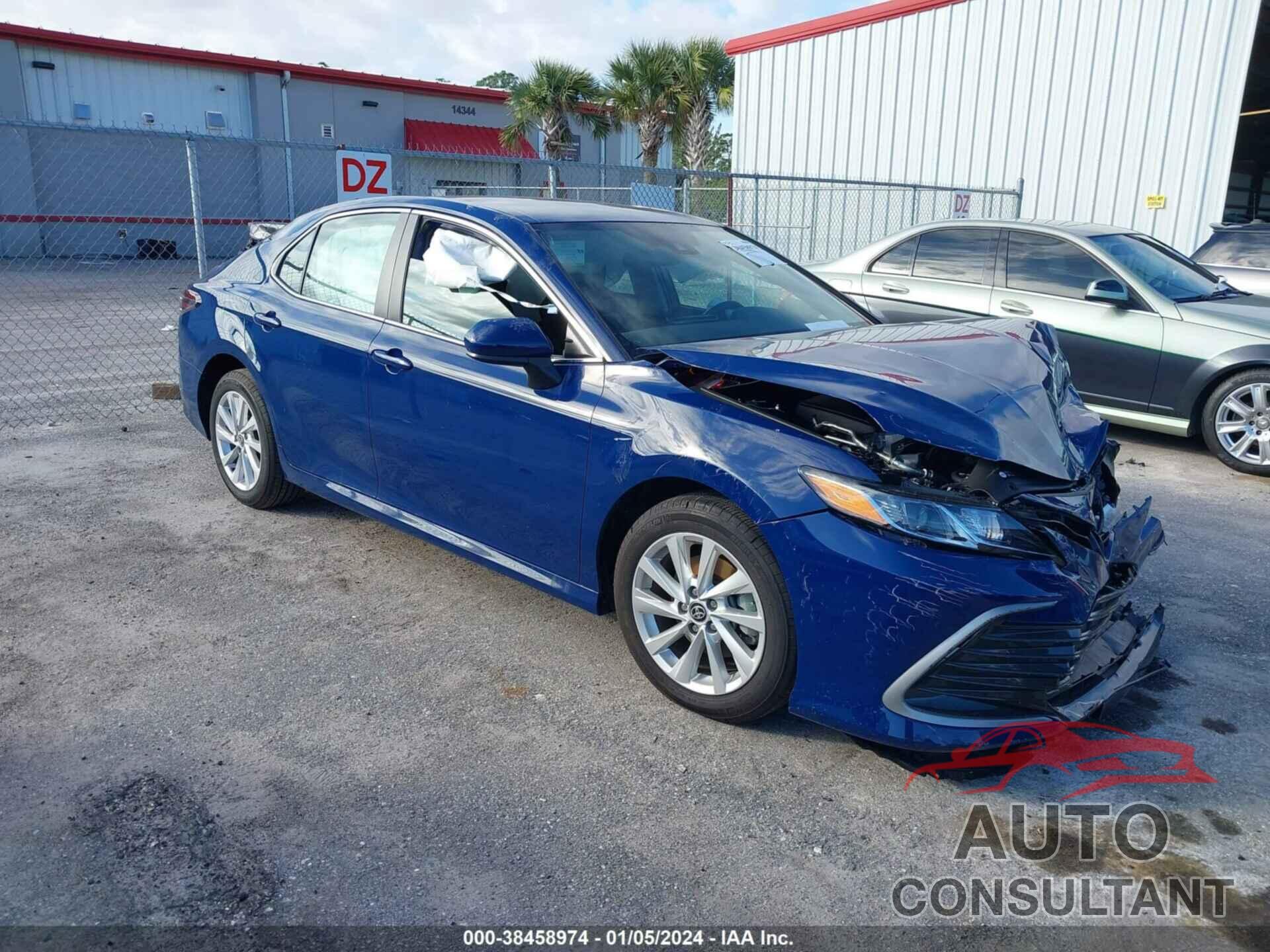TOYOTA CAMRY 2023 - 4T1C11AK2PU171105