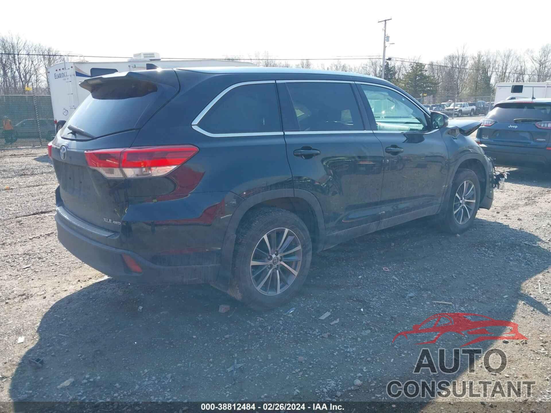 TOYOTA HIGHLANDER 2019 - 5TDJZRFH3KS597723