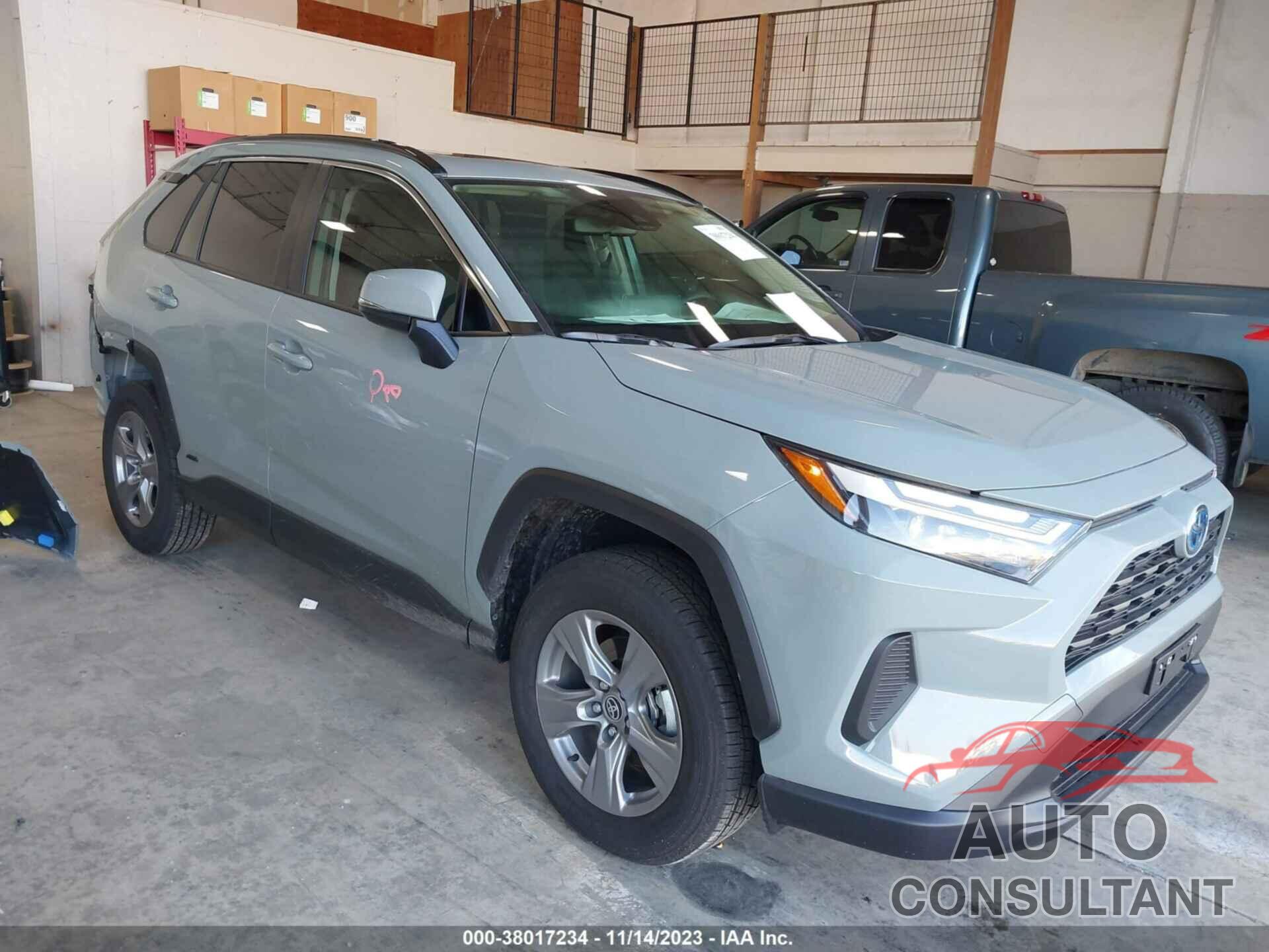 TOYOTA RAV4 2023 - JTMRWRFV2PD196118