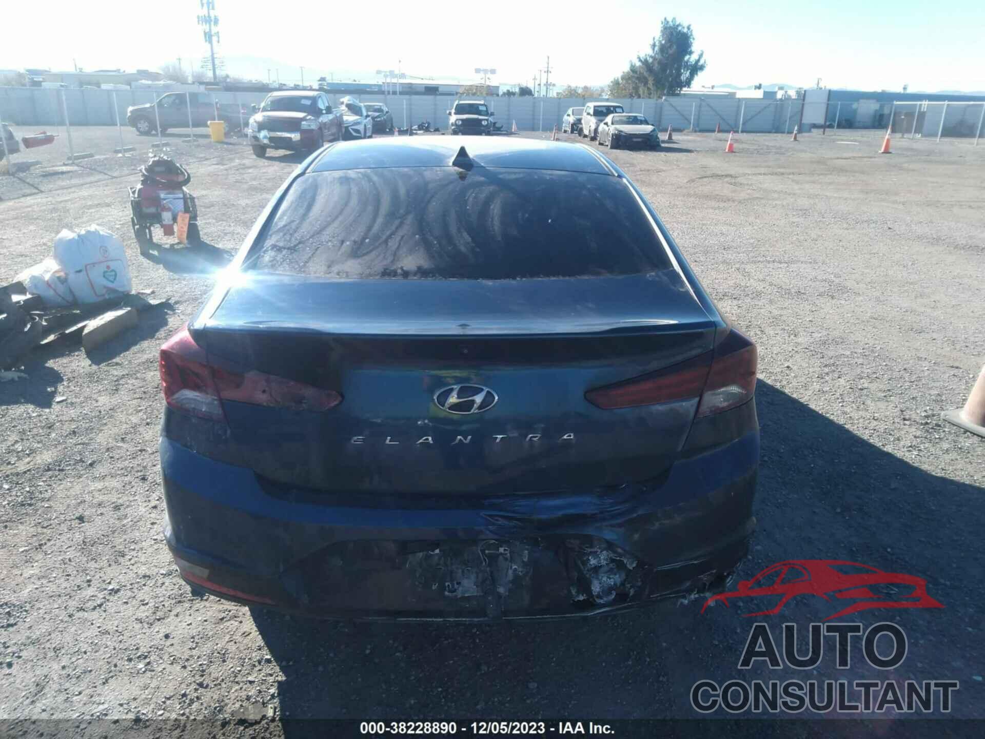 HYUNDAI ELANTRA 2019 - 5NPD84LF6KH444068