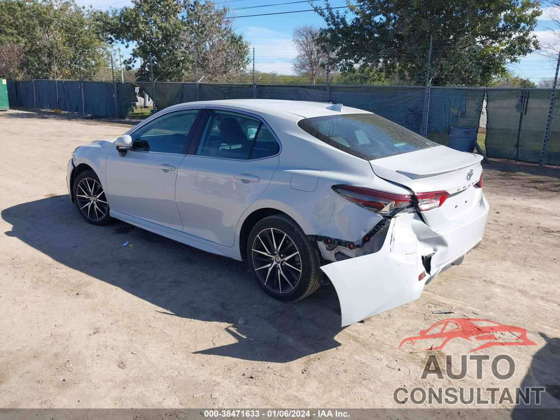 TOYOTA CAMRY 2023 - 4T1G11AK9PU164279