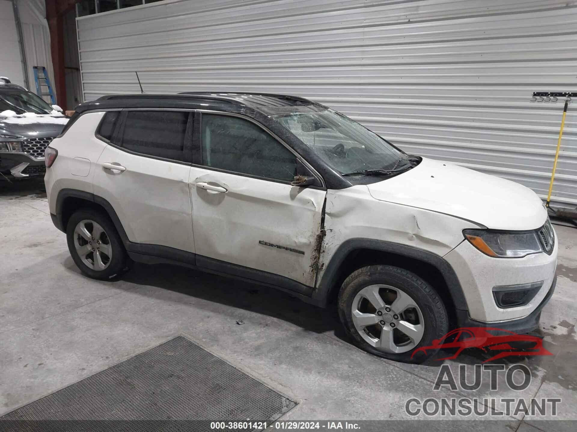 JEEP COMPASS 2018 - 3C4NJDBBXJT115797