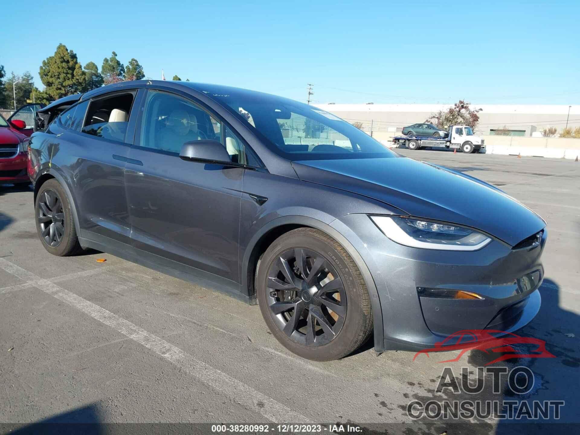 TESLA MODEL X 2023 - 7SAXCBE56PF377842