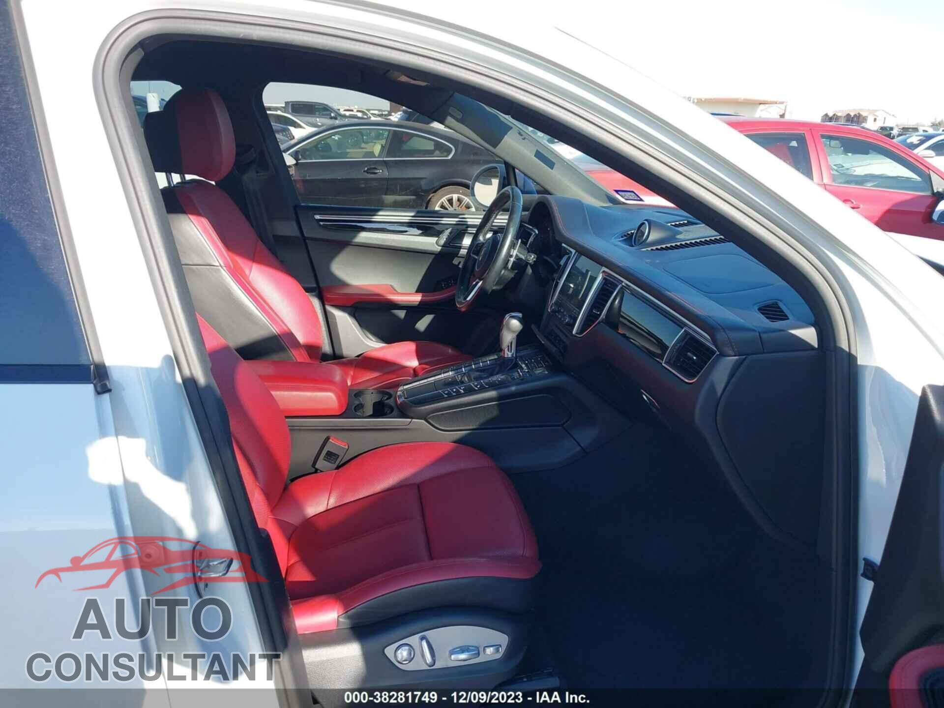 PORSCHE MACAN 2017 - WP1AB2A52HLB21206