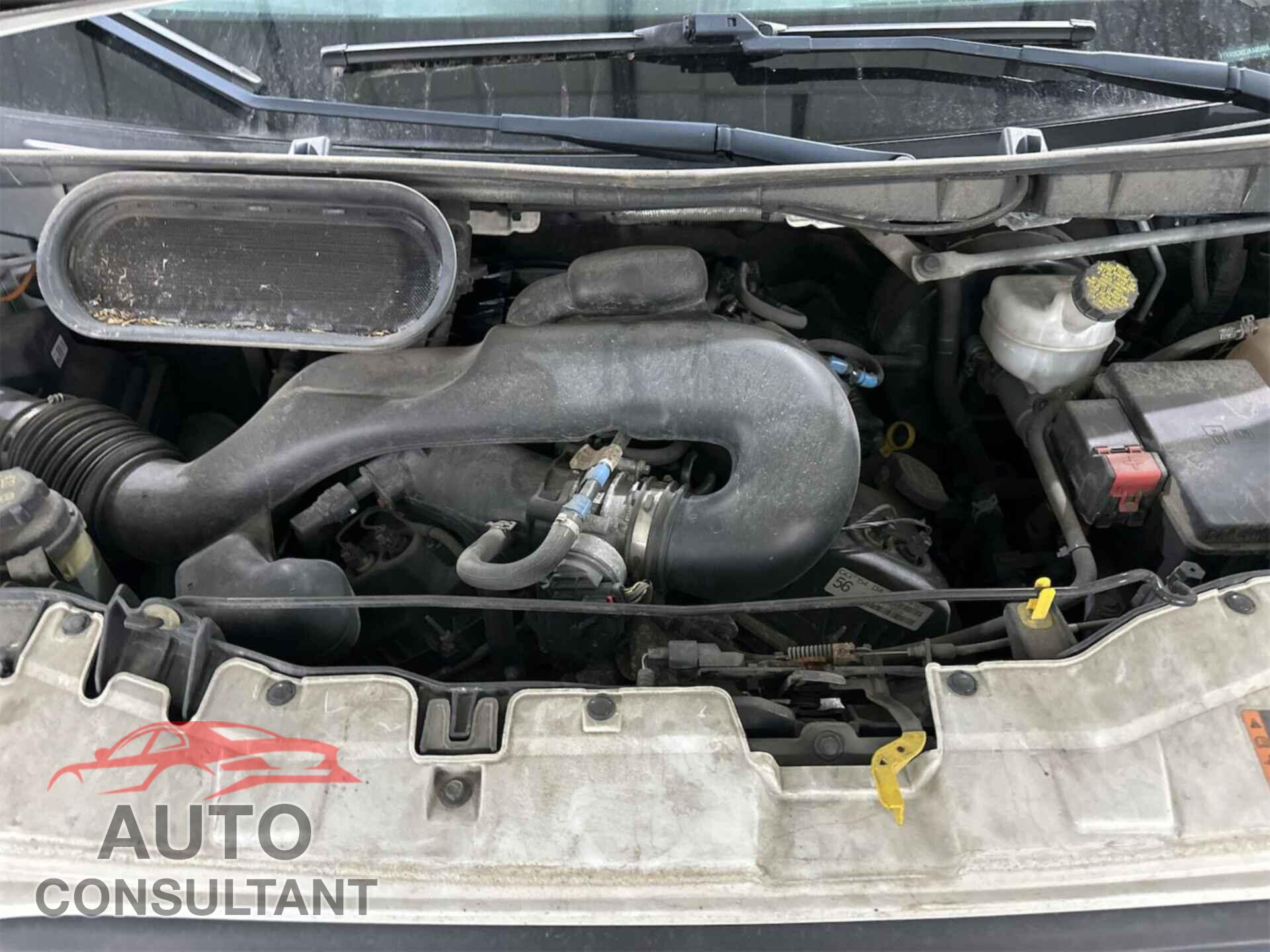 FORD TRANSIT 2018 - 1FTYR2CM2JKA05659