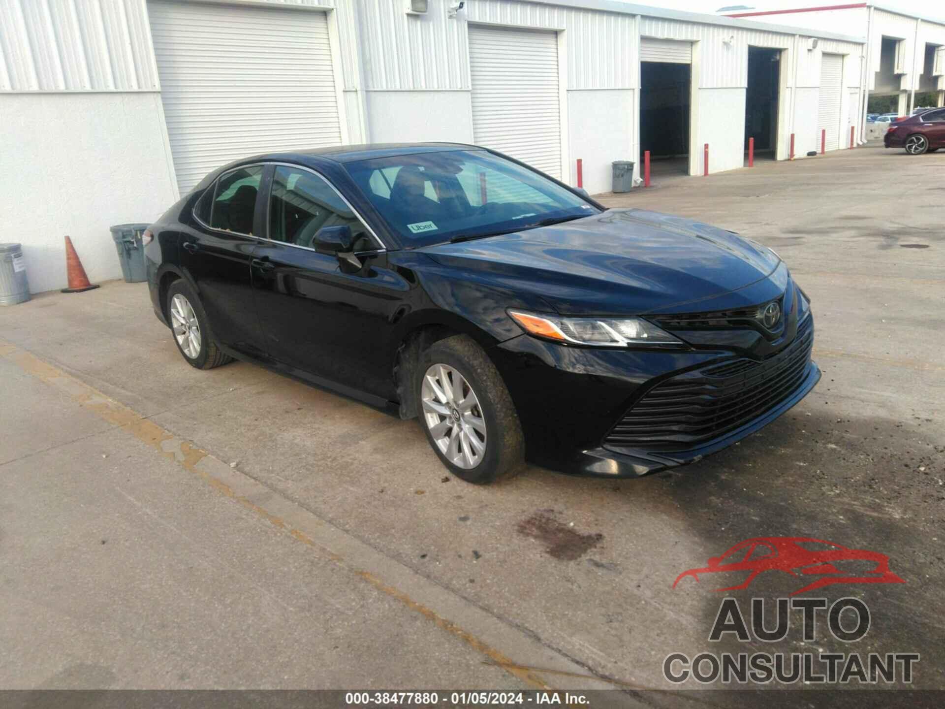 TOYOTA CAMRY 2018 - 4T1B11HK7JU120773