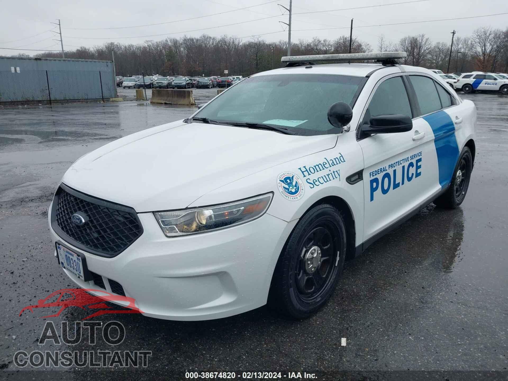 FORD TAURUS 2017 - 1FAHP2L85HG105928