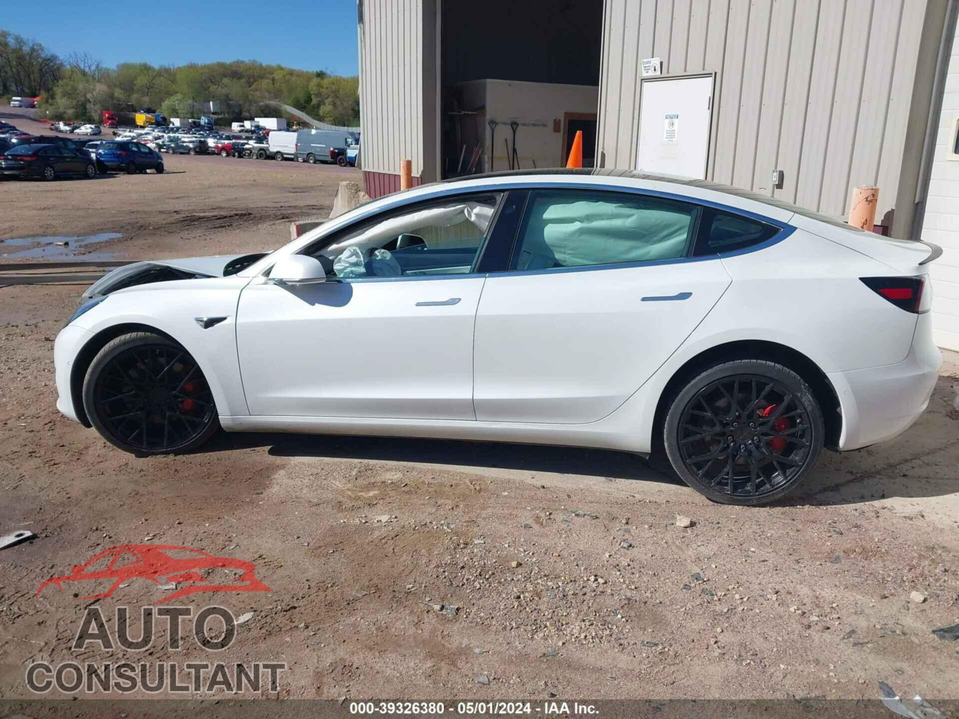 TESLA MODEL 3 2019 - 5YJ3E1EB2KF470095