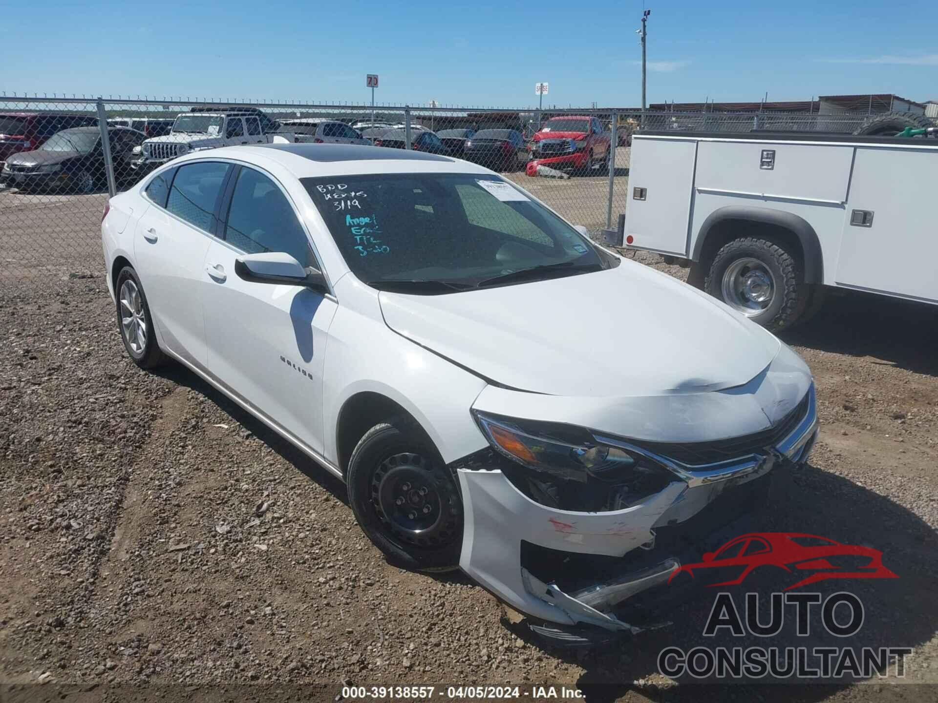 CHEVROLET MALIBU 2021 - 1G1ZD5ST3MF051049