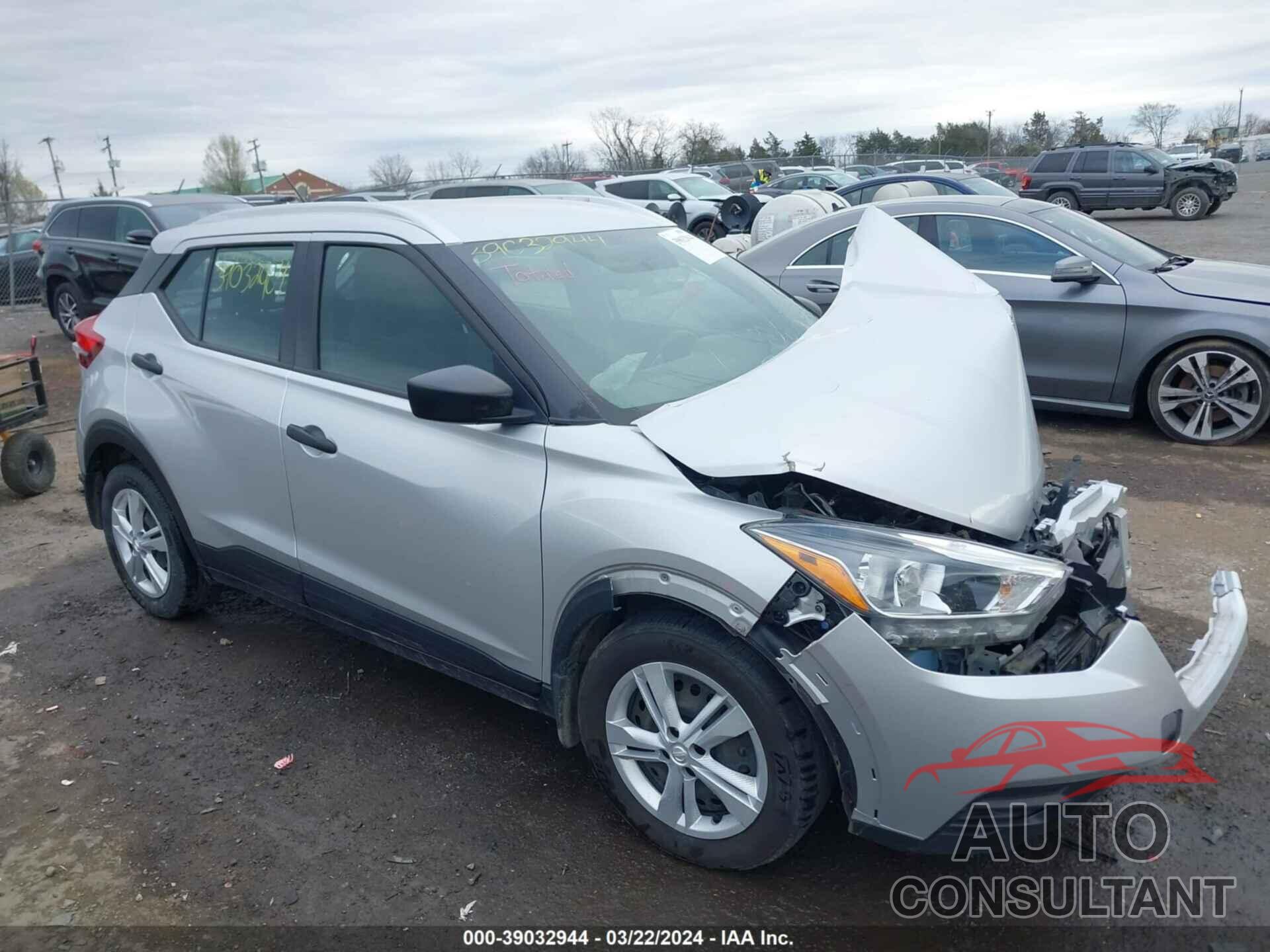 NISSAN KICKS 2019 - 3N1CP5CU8KL560104