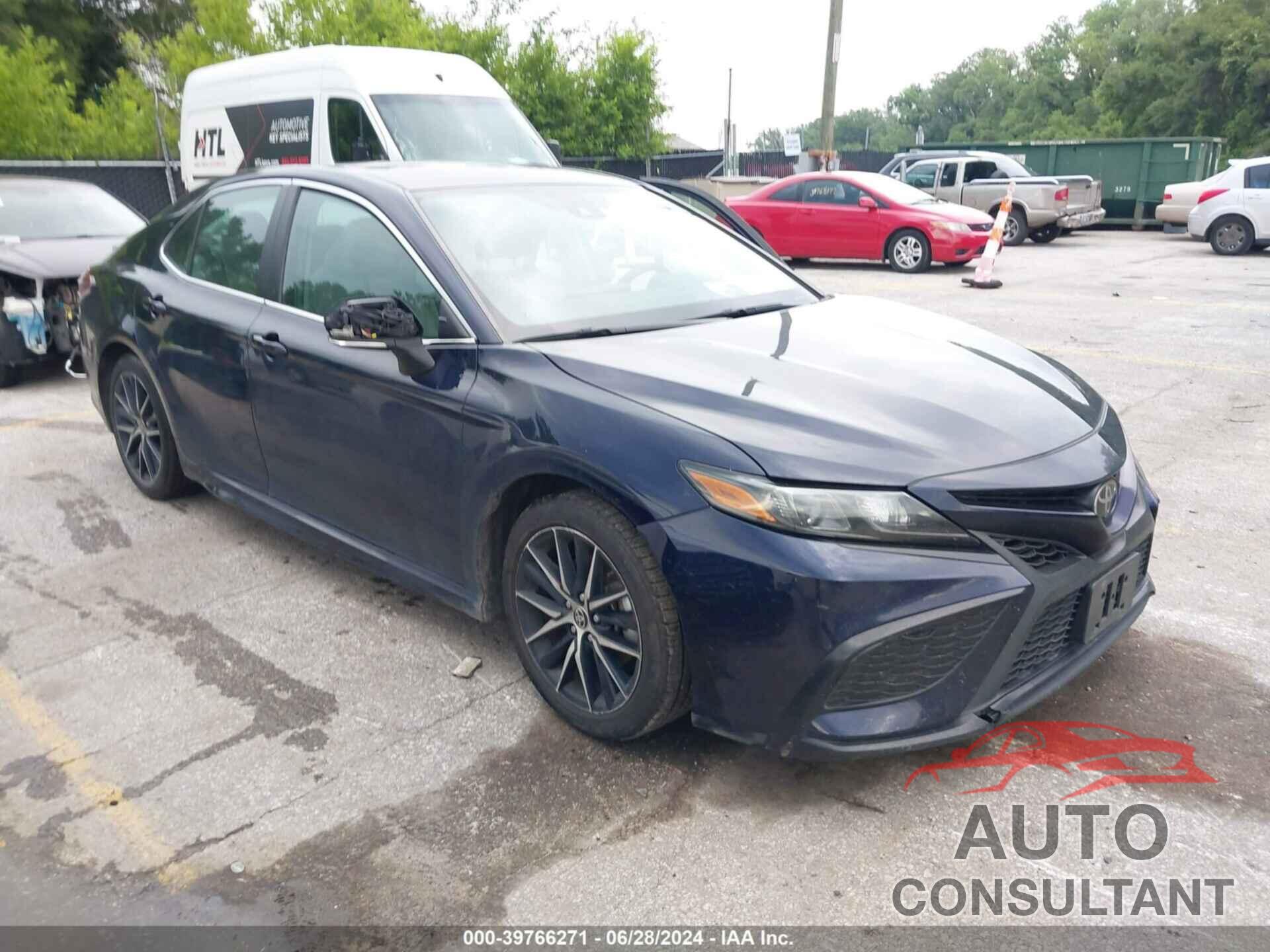 TOYOTA CAMRY 2022 - 4T1G11AK4NU713240