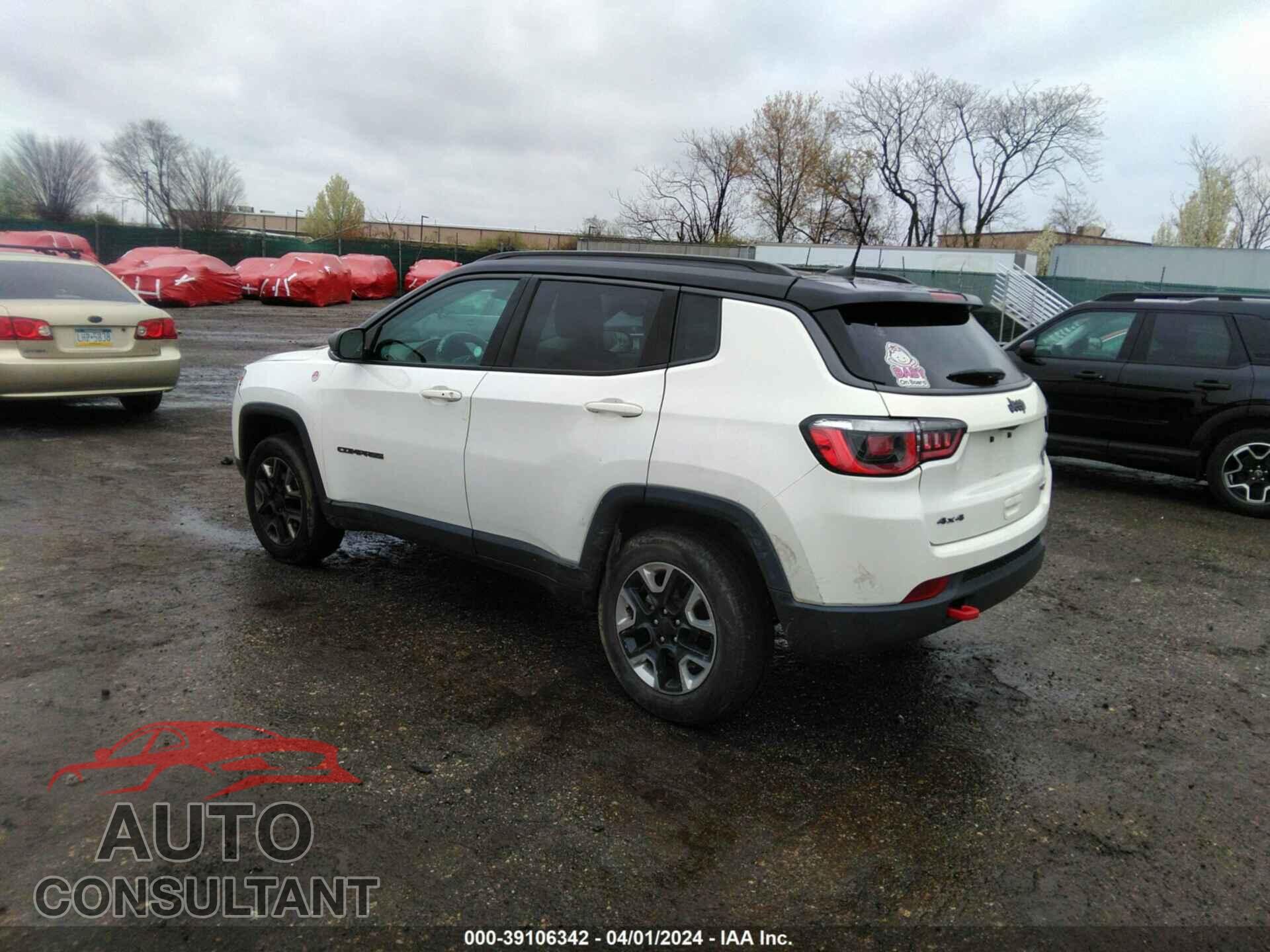 JEEP COMPASS 2018 - 3C4NJDDB2JT470010