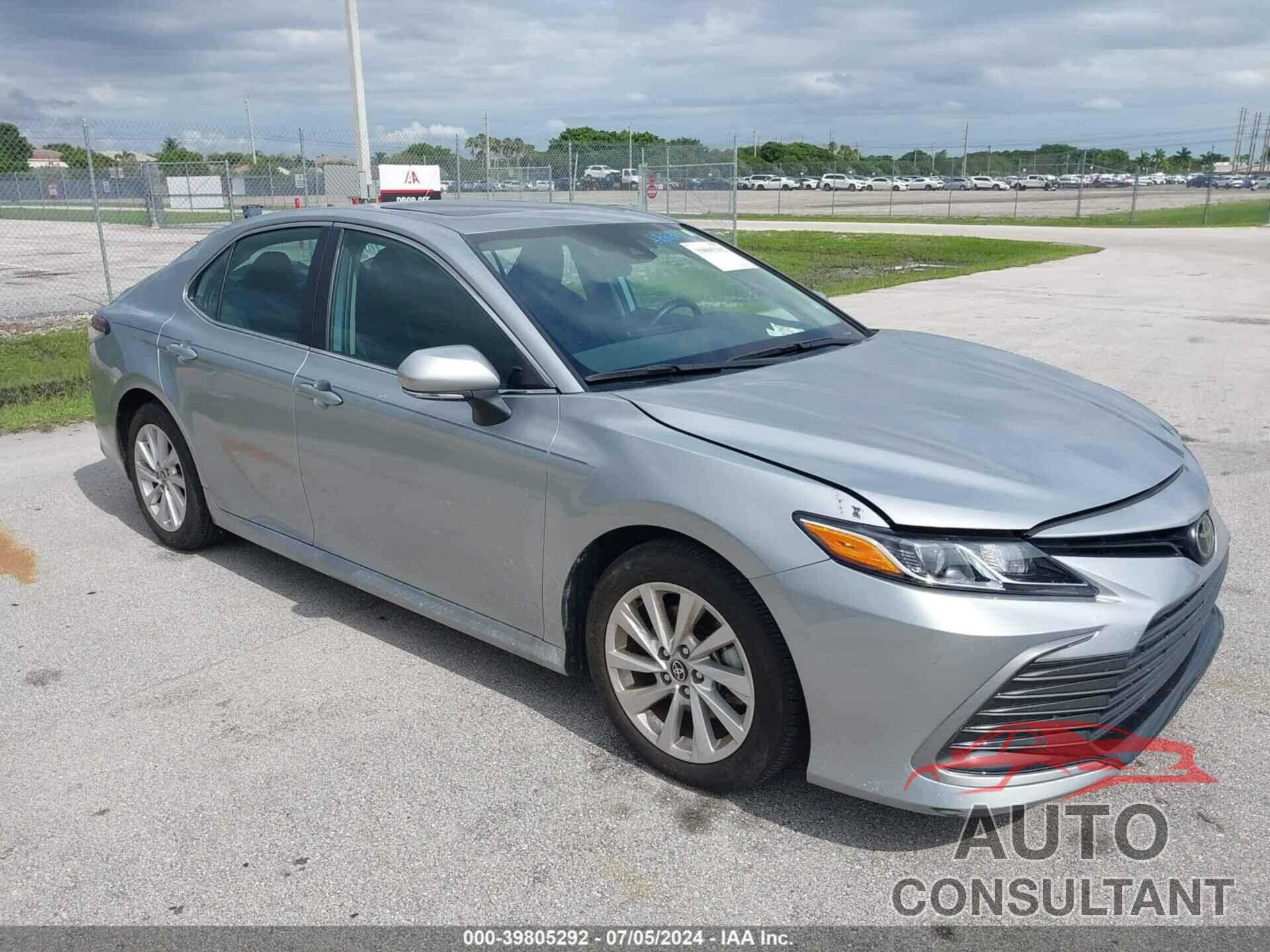 TOYOTA CAMRY 2023 - 4T1R11AK8PU831870