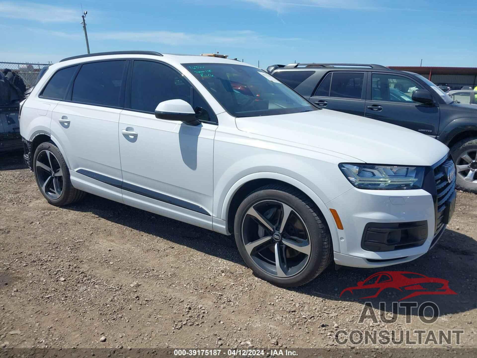 AUDI Q7 2019 - WA1VAAF75KD013197