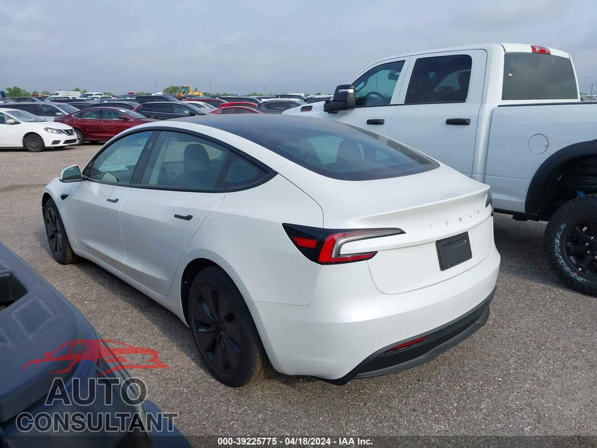 TESLA MODEL 3 2024 - 5YJ3E1EA6RF724442