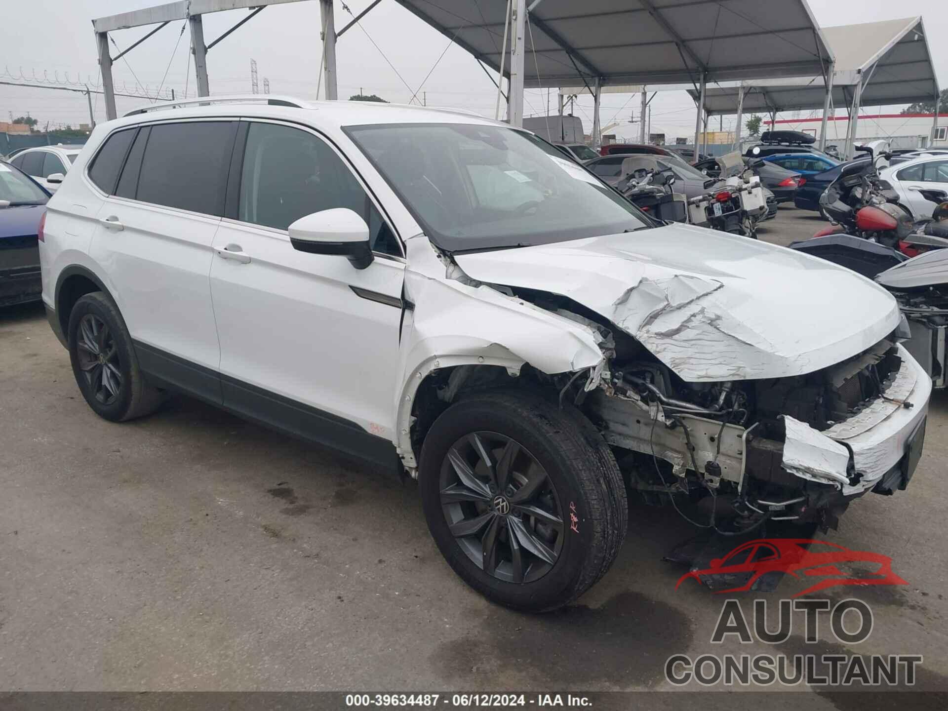 VOLKSWAGEN TIGUAN 2022 - 3VV3B7AX1NM108077