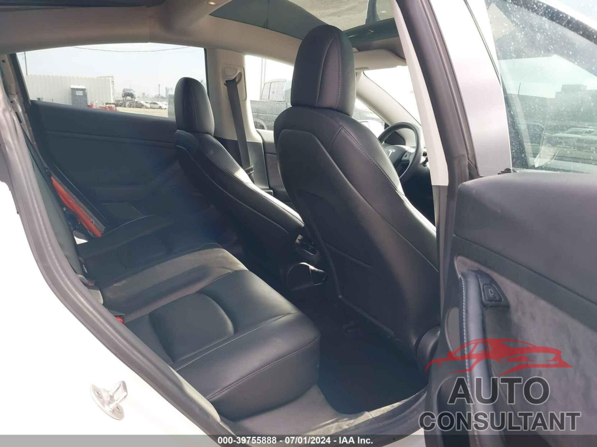 TESLA MODEL 3 2021 - 5YJ3E1EA4MF065771