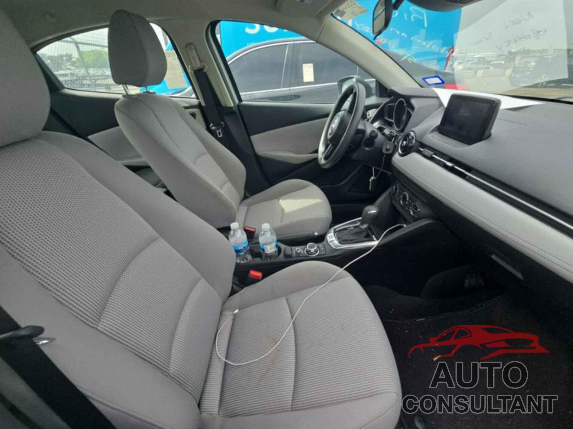 TOYOTA YARIS 2020 - 3MYDLBJV0LY704788