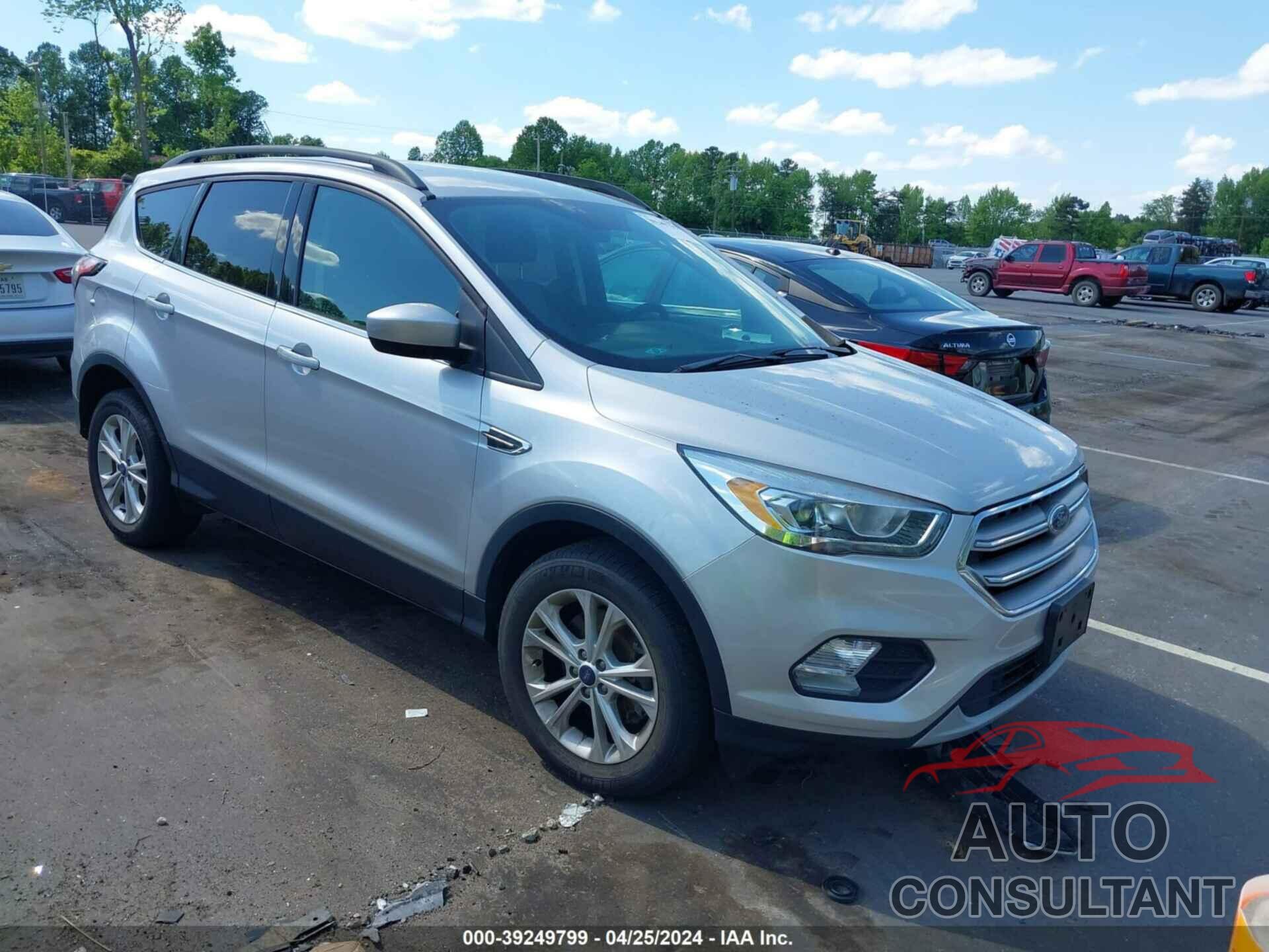 FORD ESCAPE 2017 - 1FMCU9GD1HUD47660