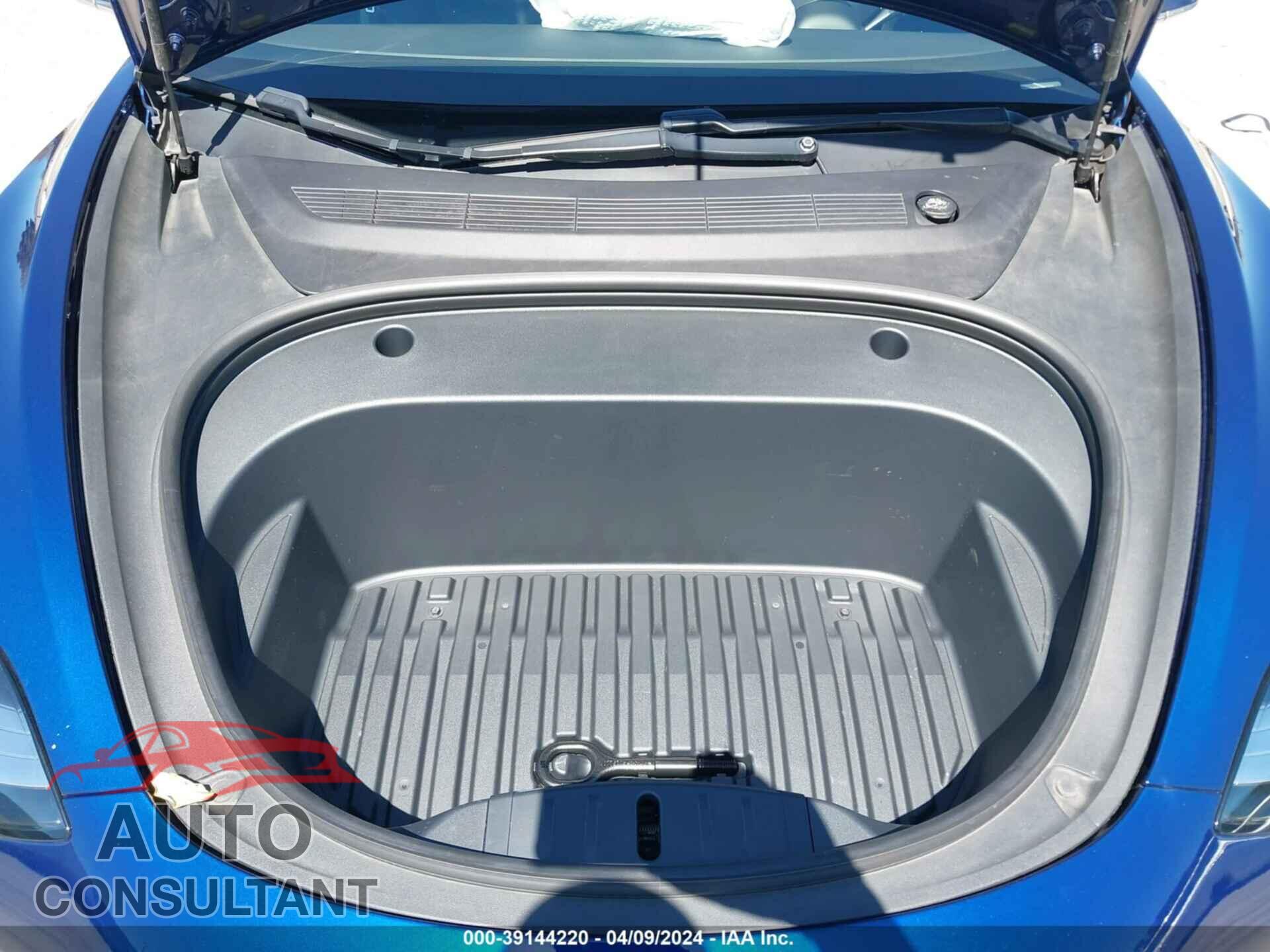 TESLA MODEL 3 2020 - 5YJ3E1EA4LF799311