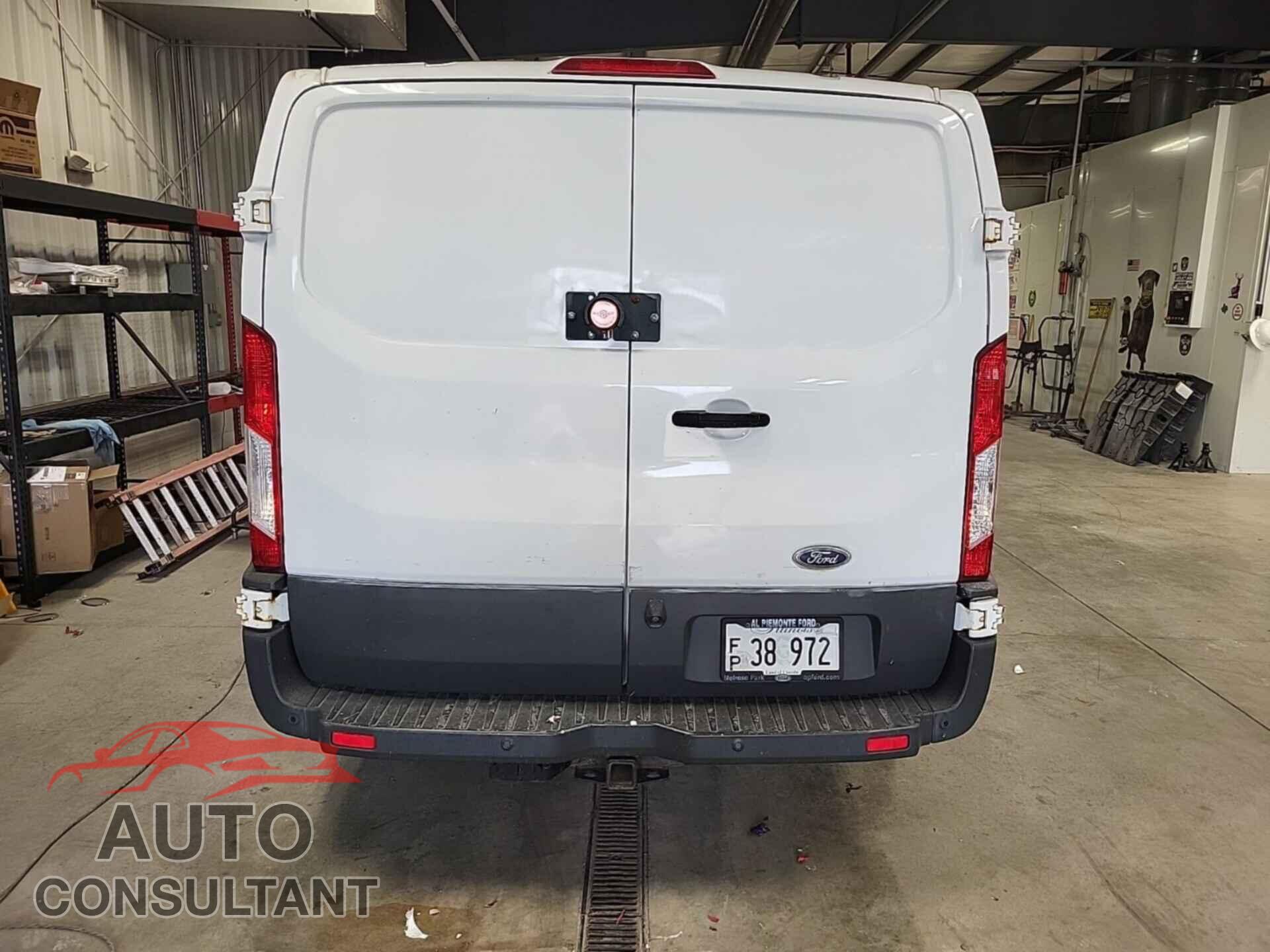 FORD TRANSIT 2016 - 1FTYR1YM5GKB55549