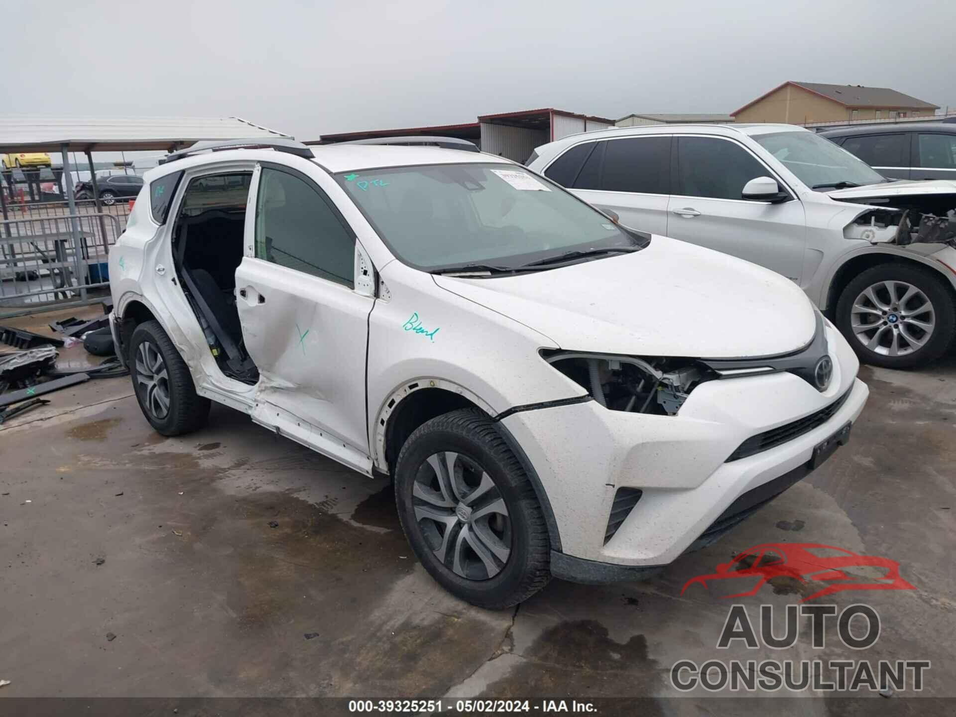 TOYOTA RAV4 2017 - JTMZFREV0HJ711900
