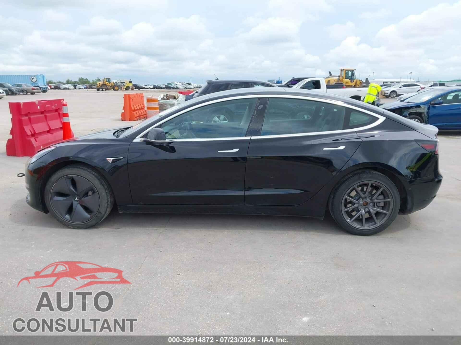 TESLA MODEL 3 2019 - 5YJ3E1EA8KF399198