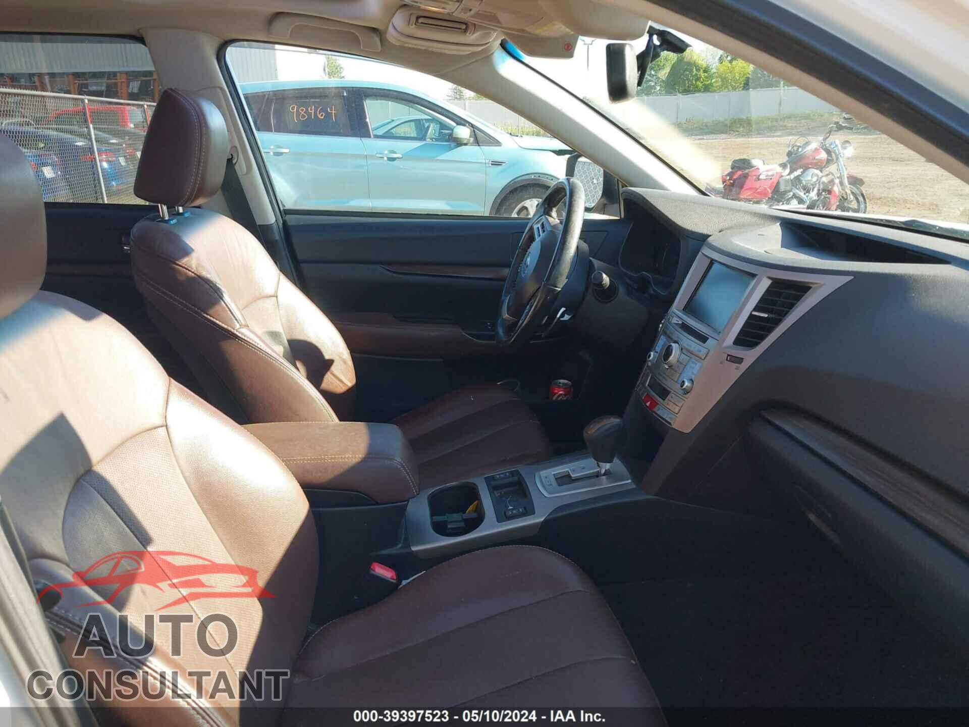 SUBARU OUTBACK 2014 - 4S4BRBPC1E3201854
