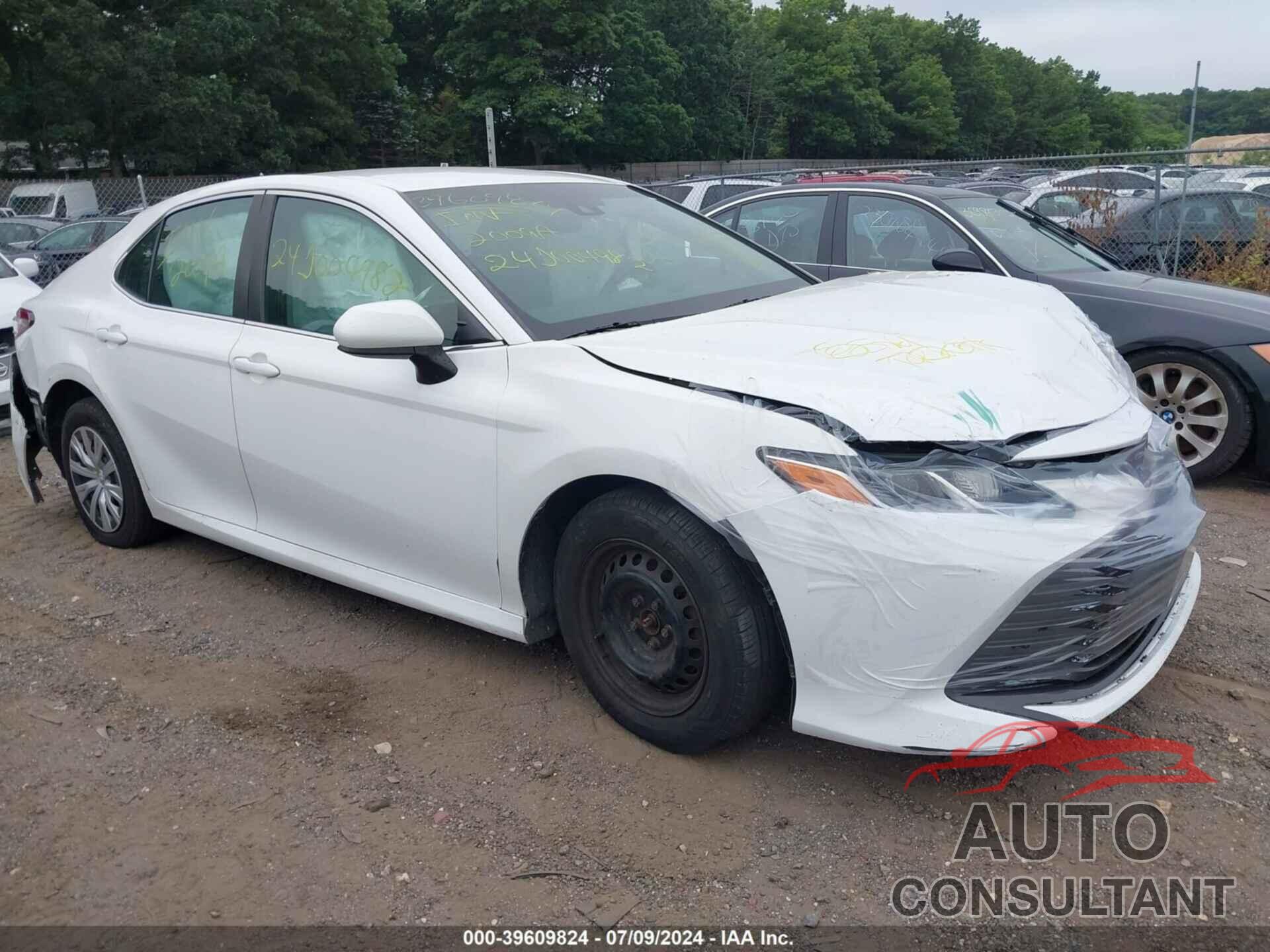 TOYOTA CAMRY 2018 - 4T1B11HK5JU046849