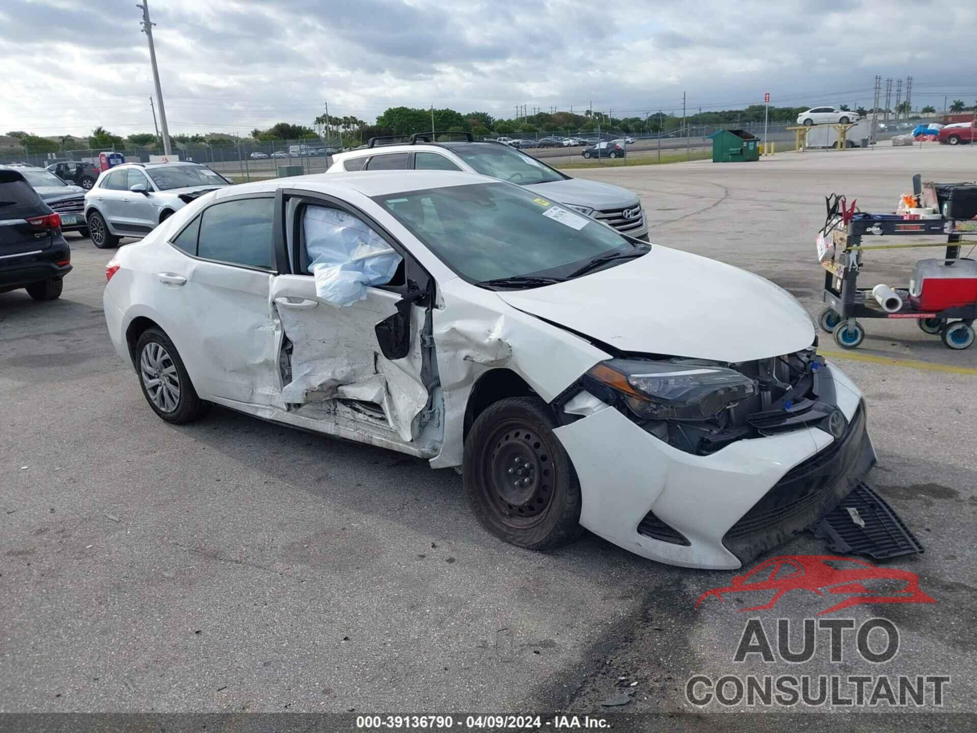 TOYOTA COROLLA 2017 - 5YFBURHE4HP668130