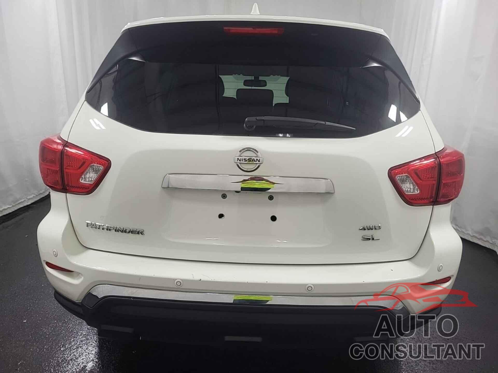 NISSAN PATHFINDER 2019 - 5N1DR2MM2KC625786