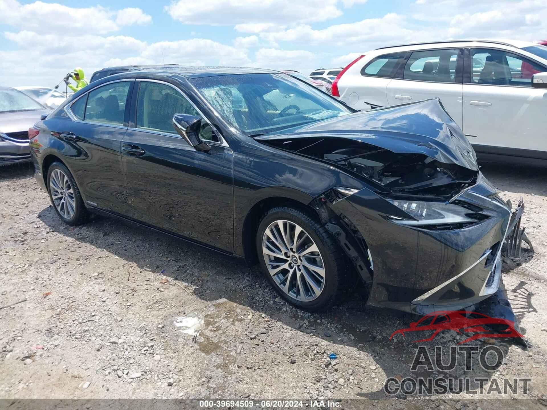 LEXUS ES 300H 2019 - JTHB21B14K2015475