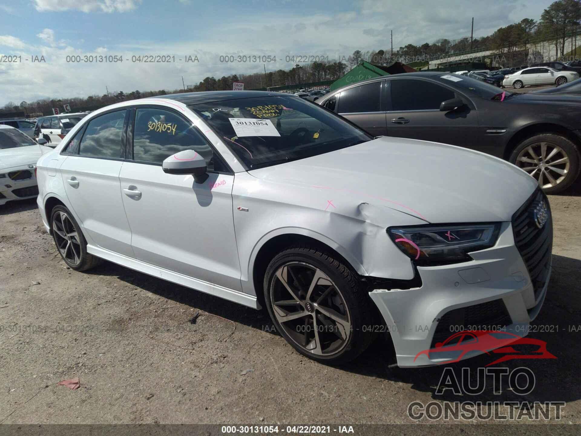AUDI A3 SEDAN 2020 - WAUJEGFF2LA103619