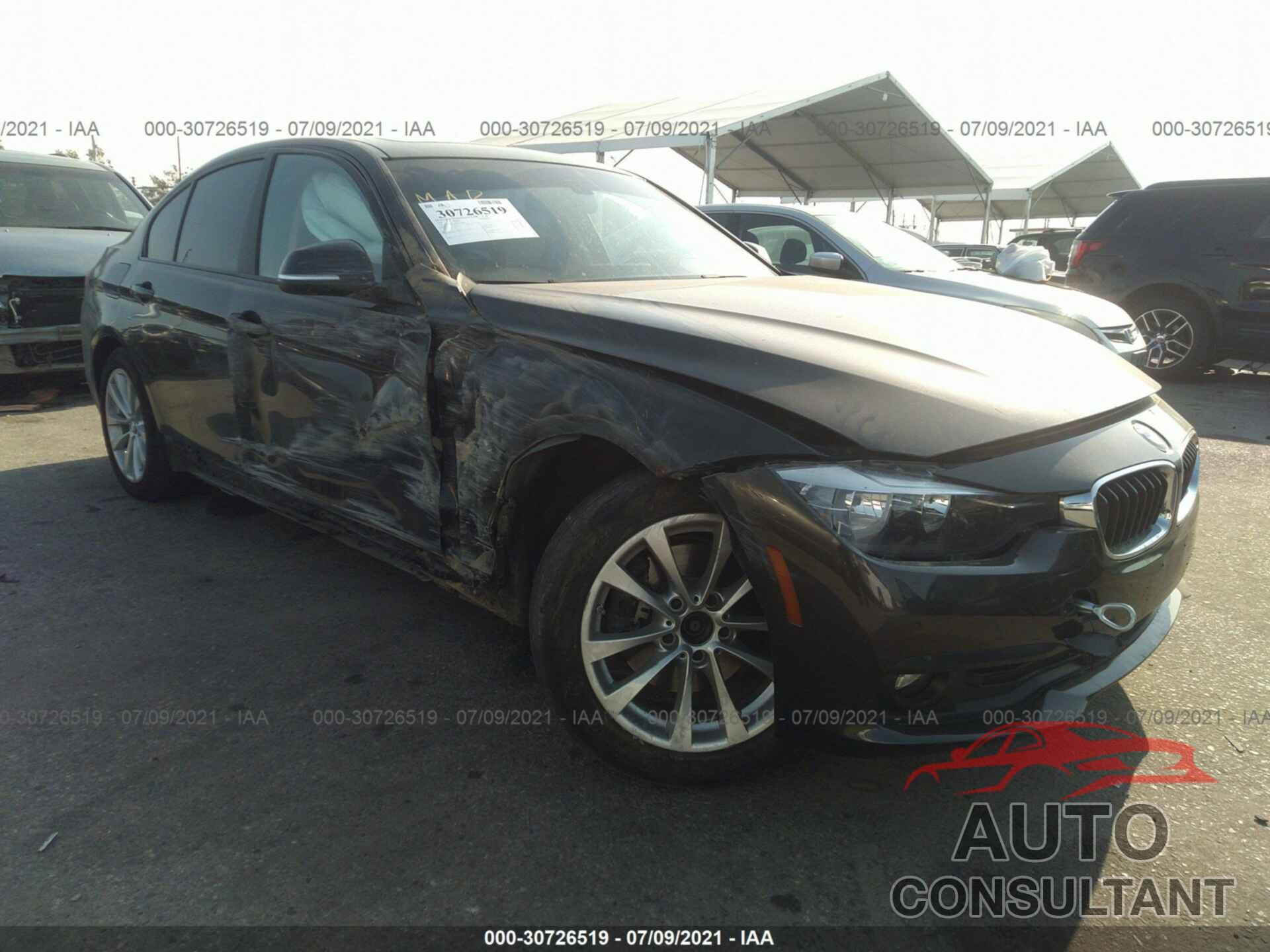 BMW 3 SERIES 2016 - WBA8E1G58GNT35013