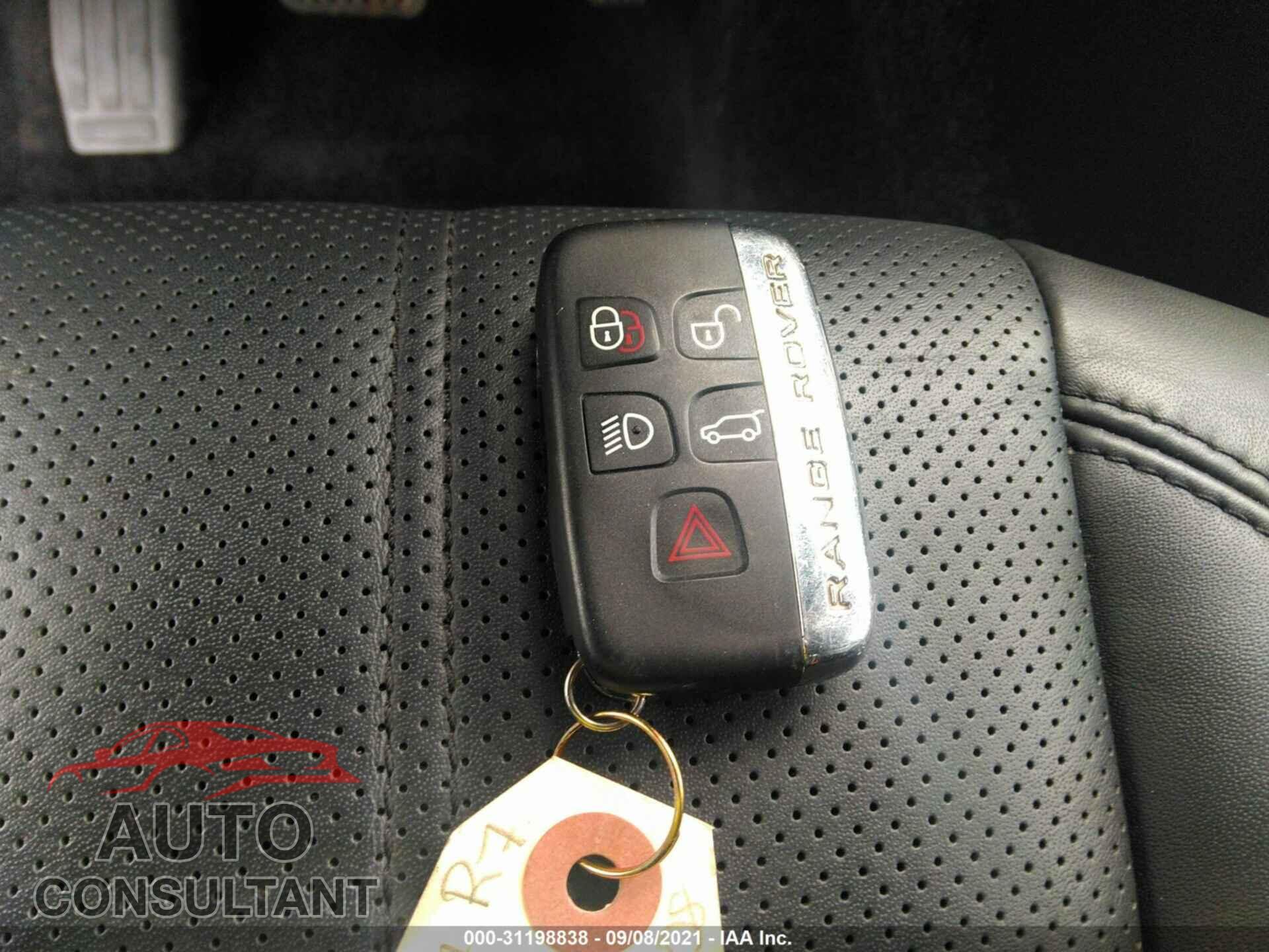 LAND ROVER RANGE ROVER 2017 - SALGS2FV7HA358525
