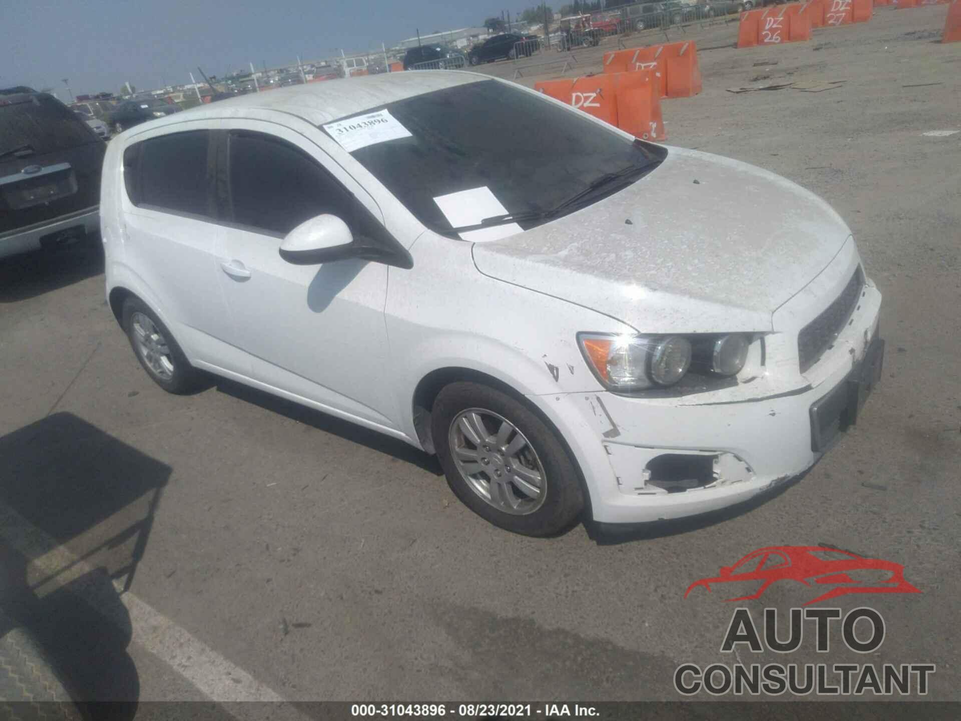 CHEVROLET SONIC 2016 - 1G1JC6SG8G4149082
