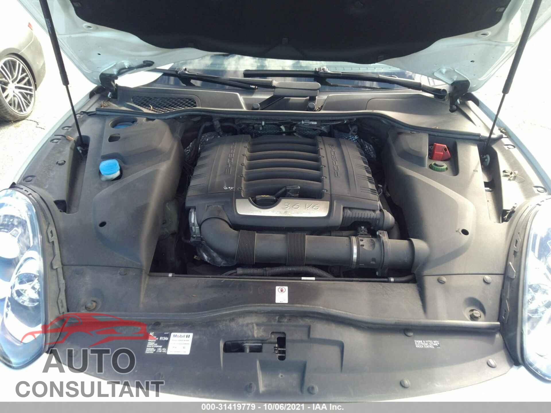 PORSCHE CAYENNE 2016 - WP1AA2A29GLA00471