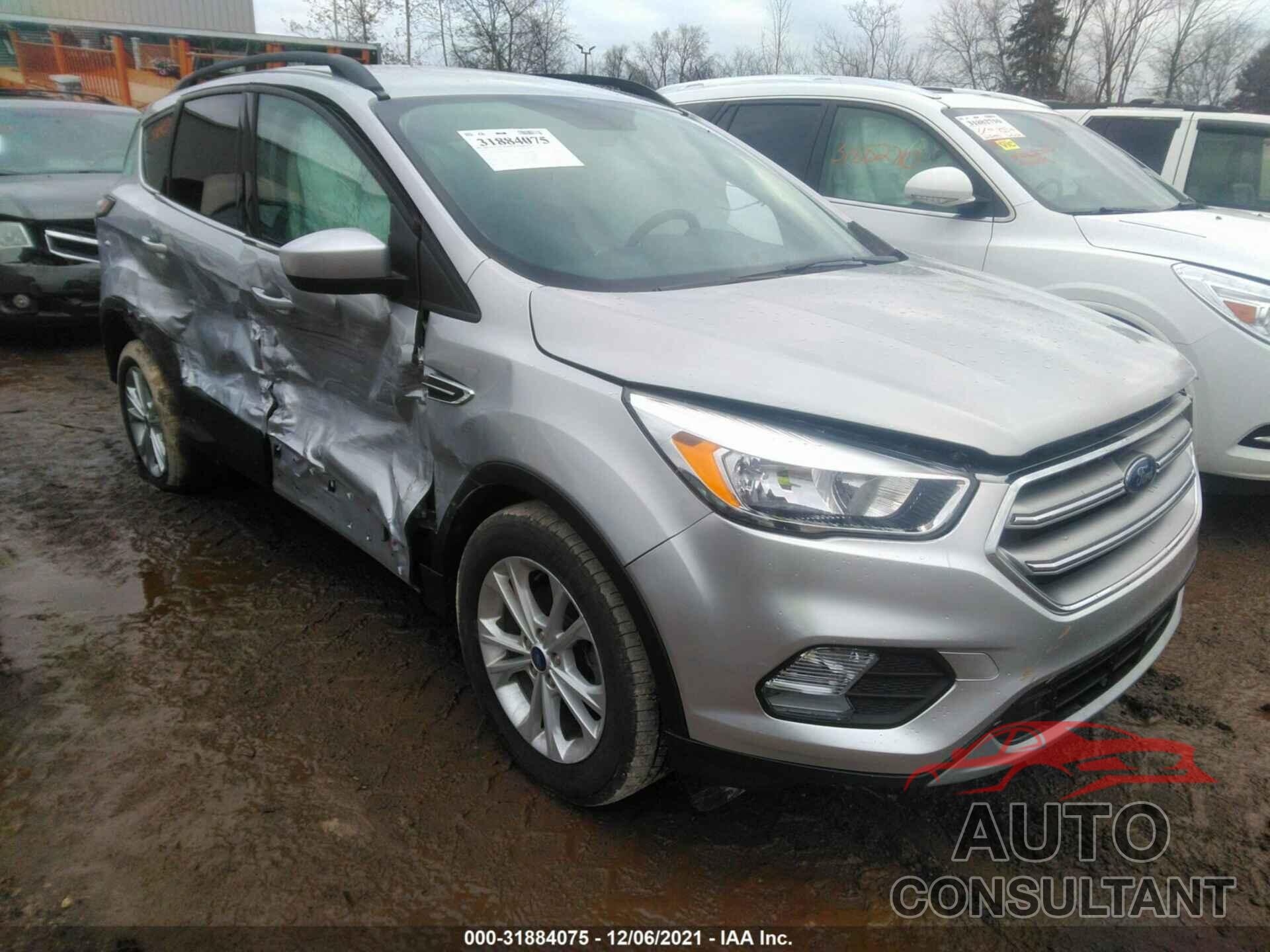 FORD ESCAPE 2018 - 1FMCU0GDXJUC58008