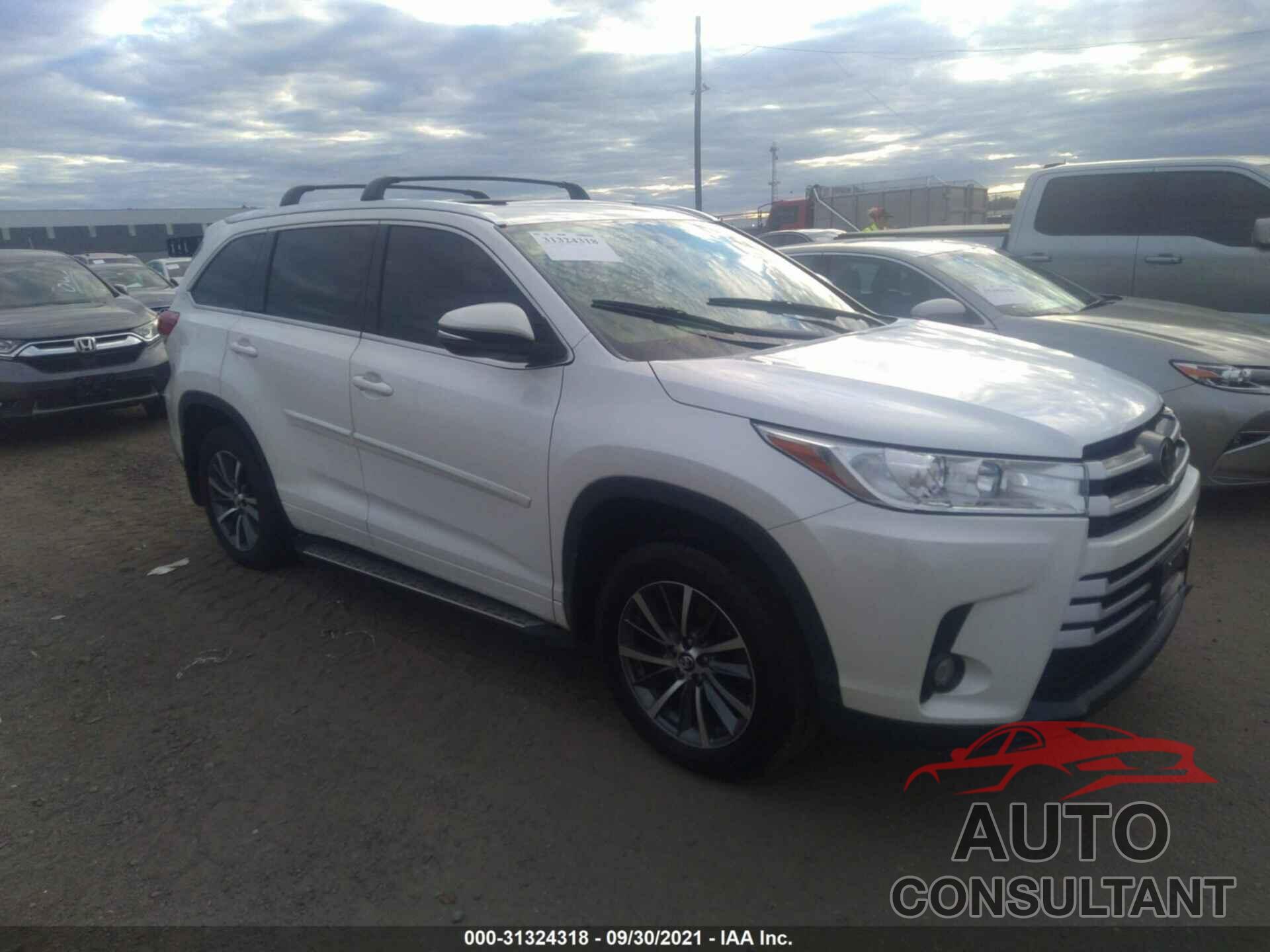 TOYOTA HIGHLANDER 2017 - 5TDJZRFH6HS404523