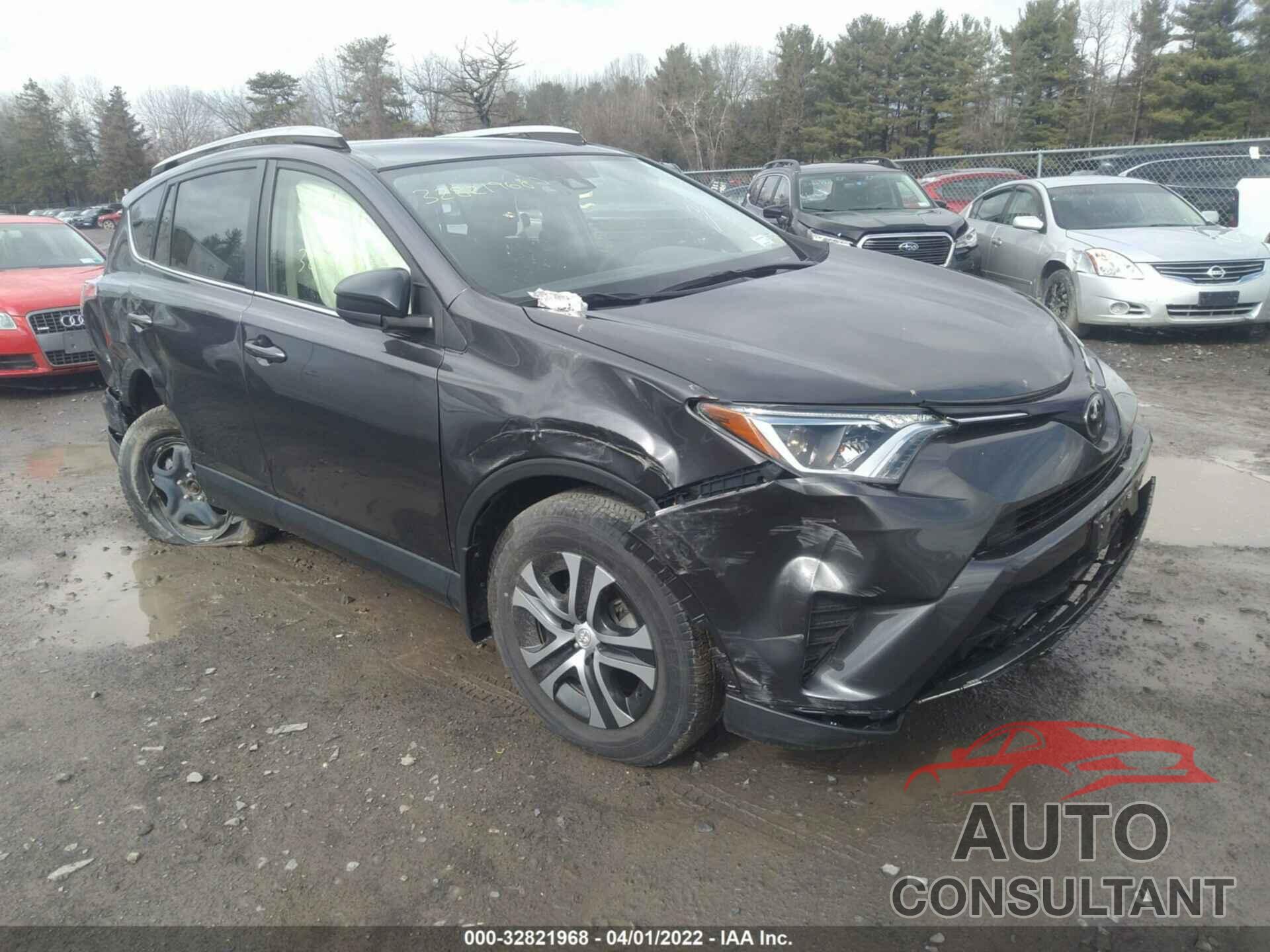 TOYOTA RAV4 2017 - JTMBFREV0HJ167819